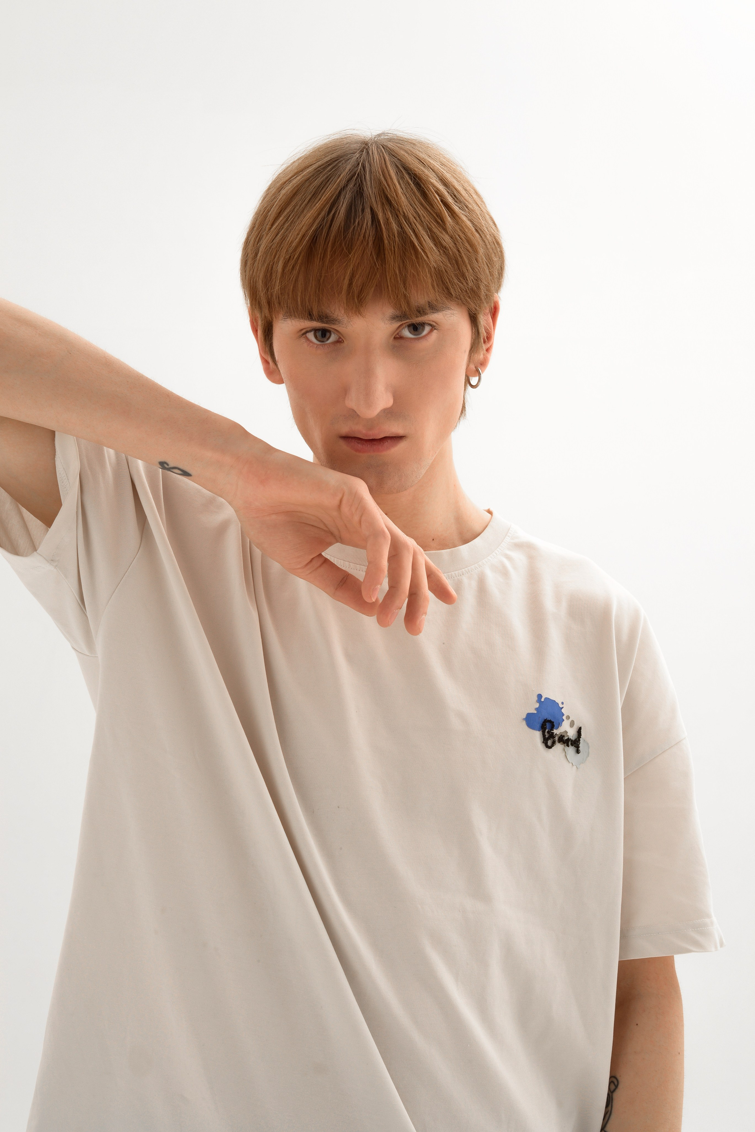 Модель для предметной съемки Илья З. Н.Новгород | Sale Easy