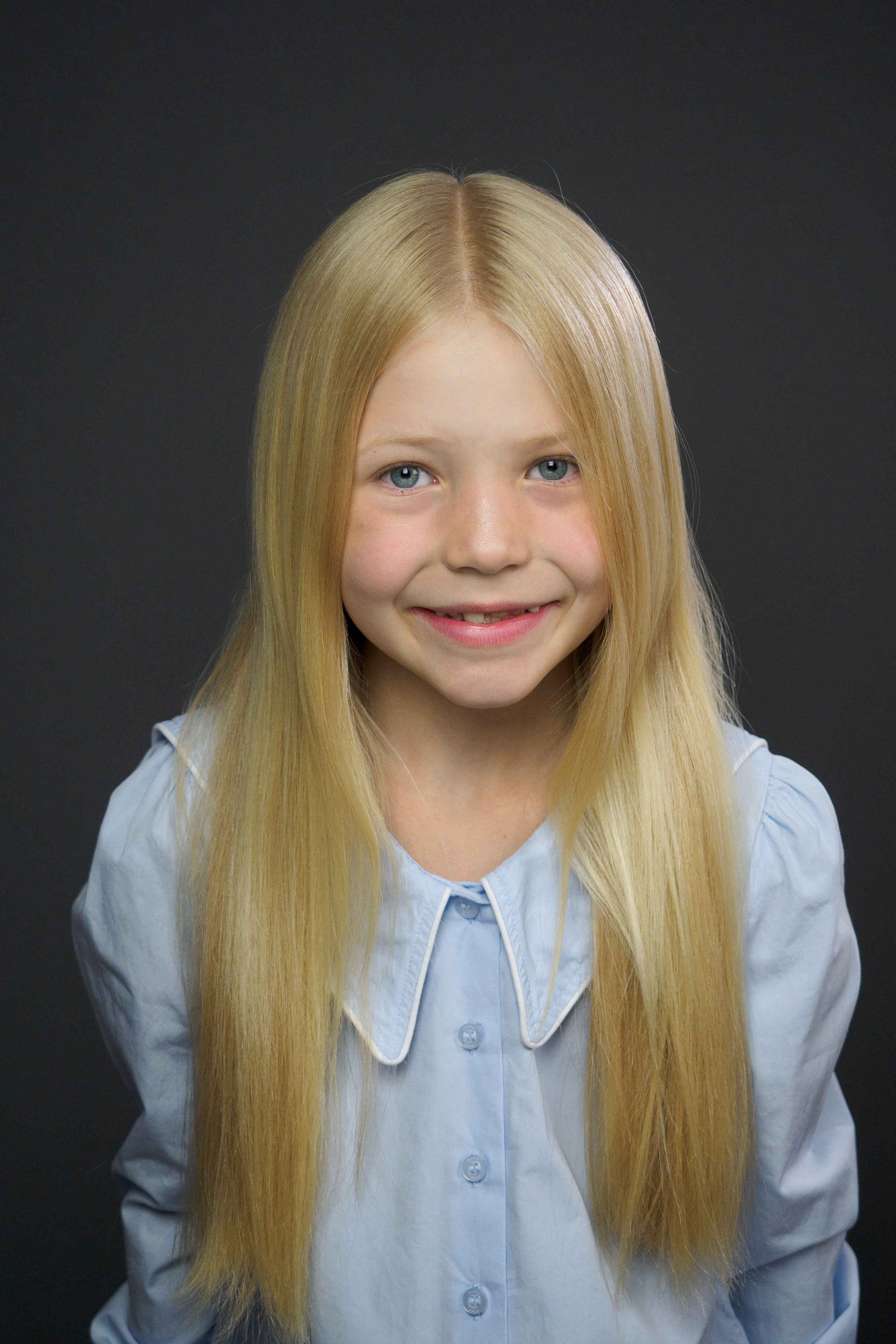 Модель для предметной съемки Алина О. Н.Н.| Sale Easy