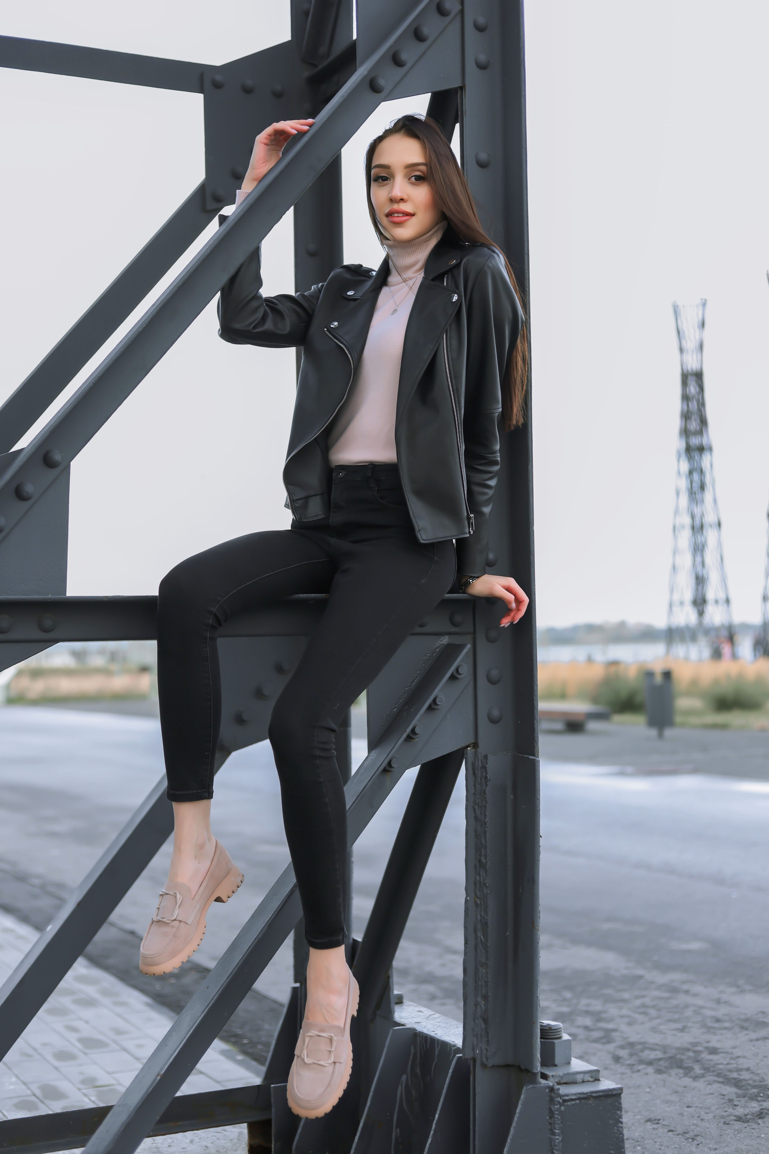 Модель для предметной съемки Юлия А. Н.Новгород| Sale Easy