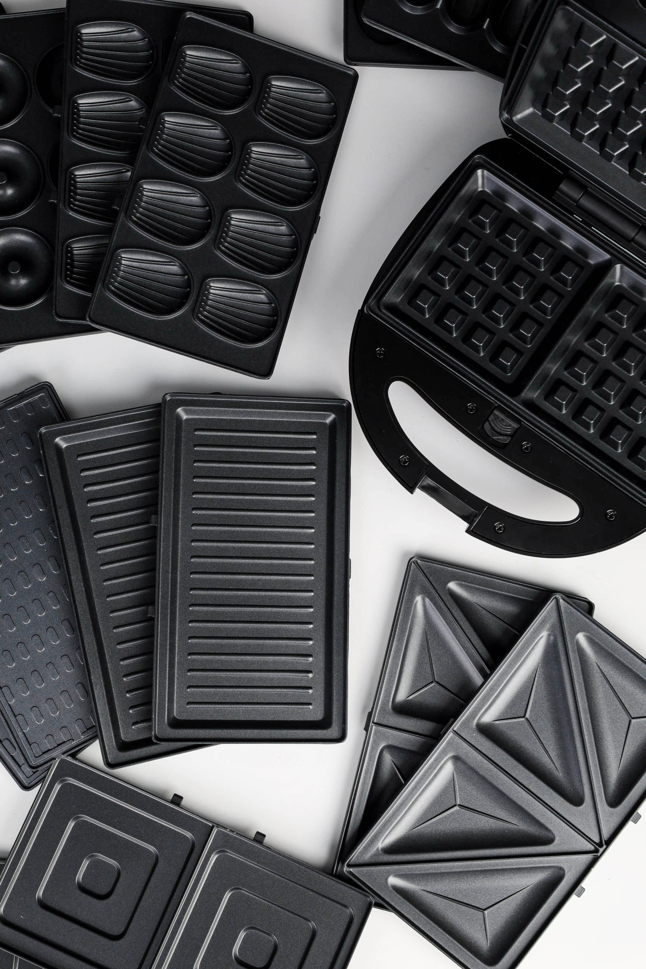 Профессиональная съемка техники с целью создания детализированных изображений.