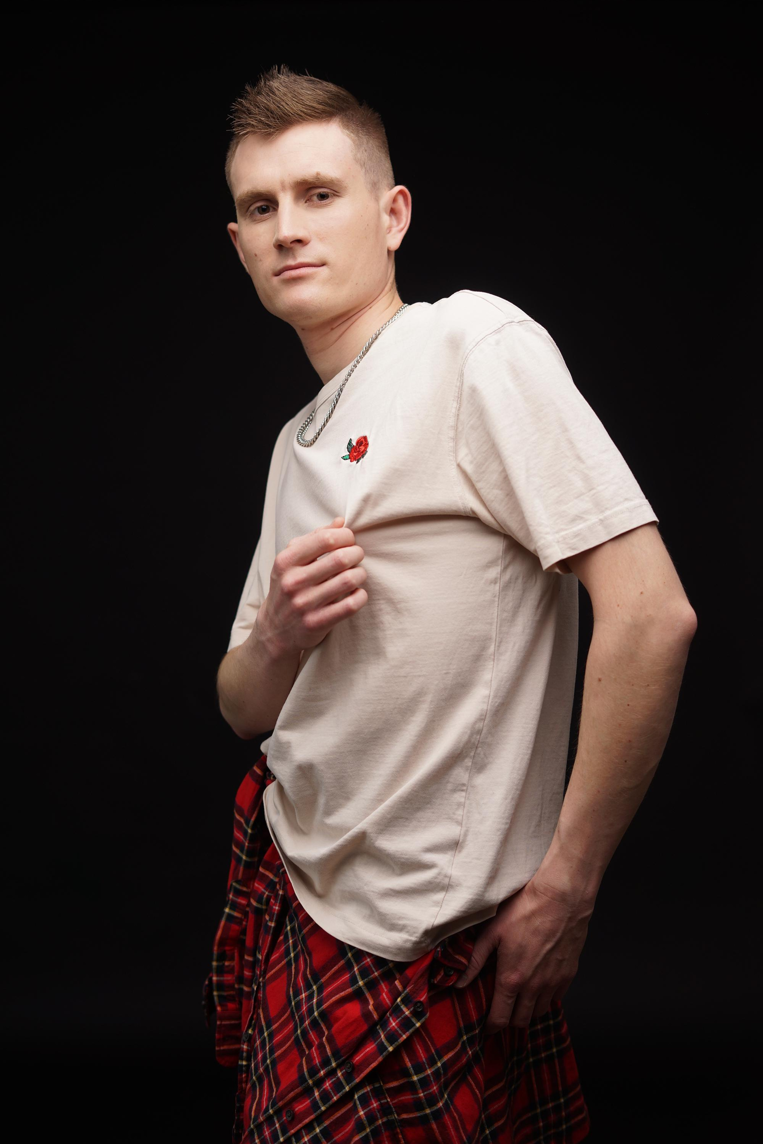 Модель для предметной съемки Александр Г.Москва | Sale Easy