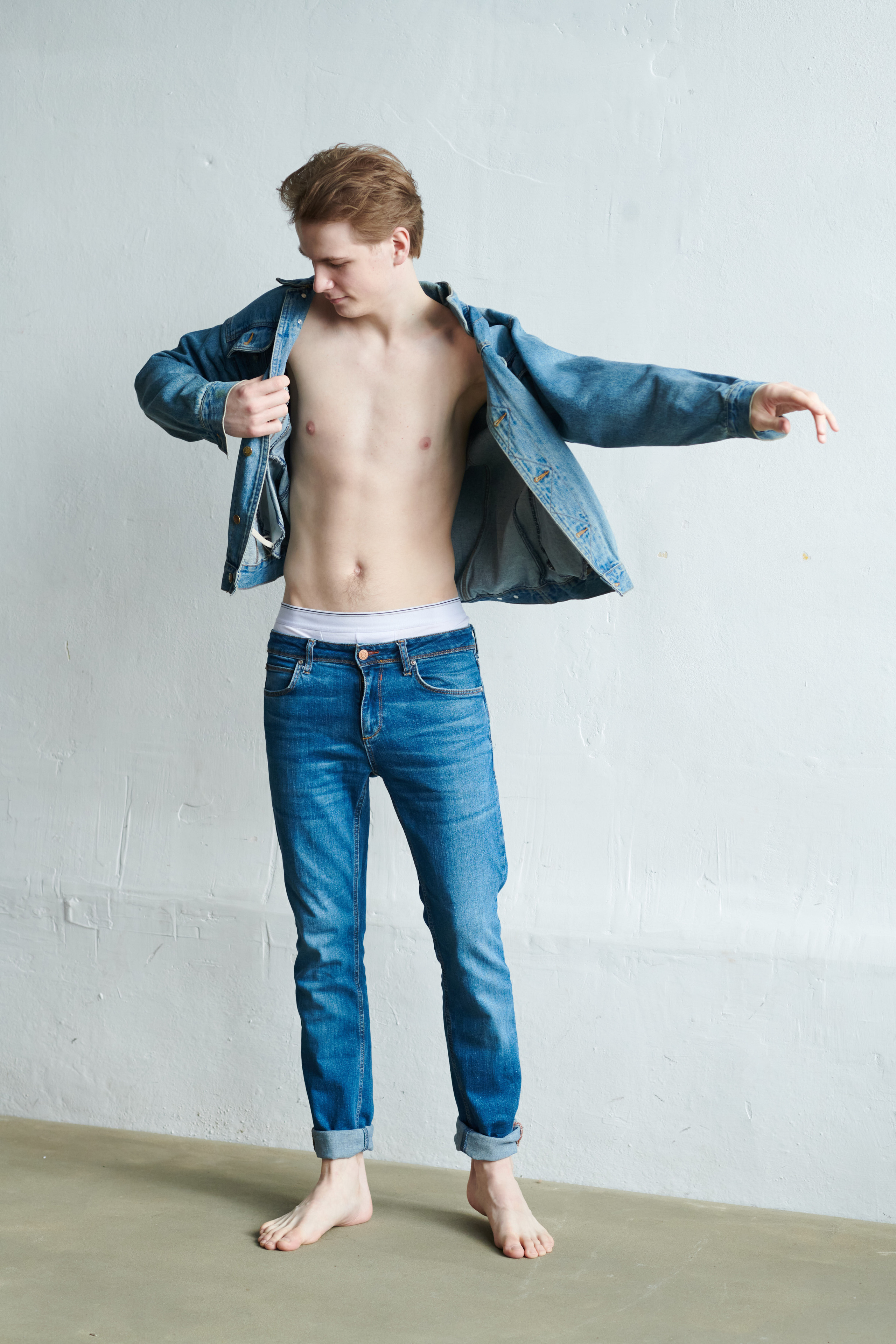 Модель для предметной съемки Кирилл В Н.Новгород | Sale Easy