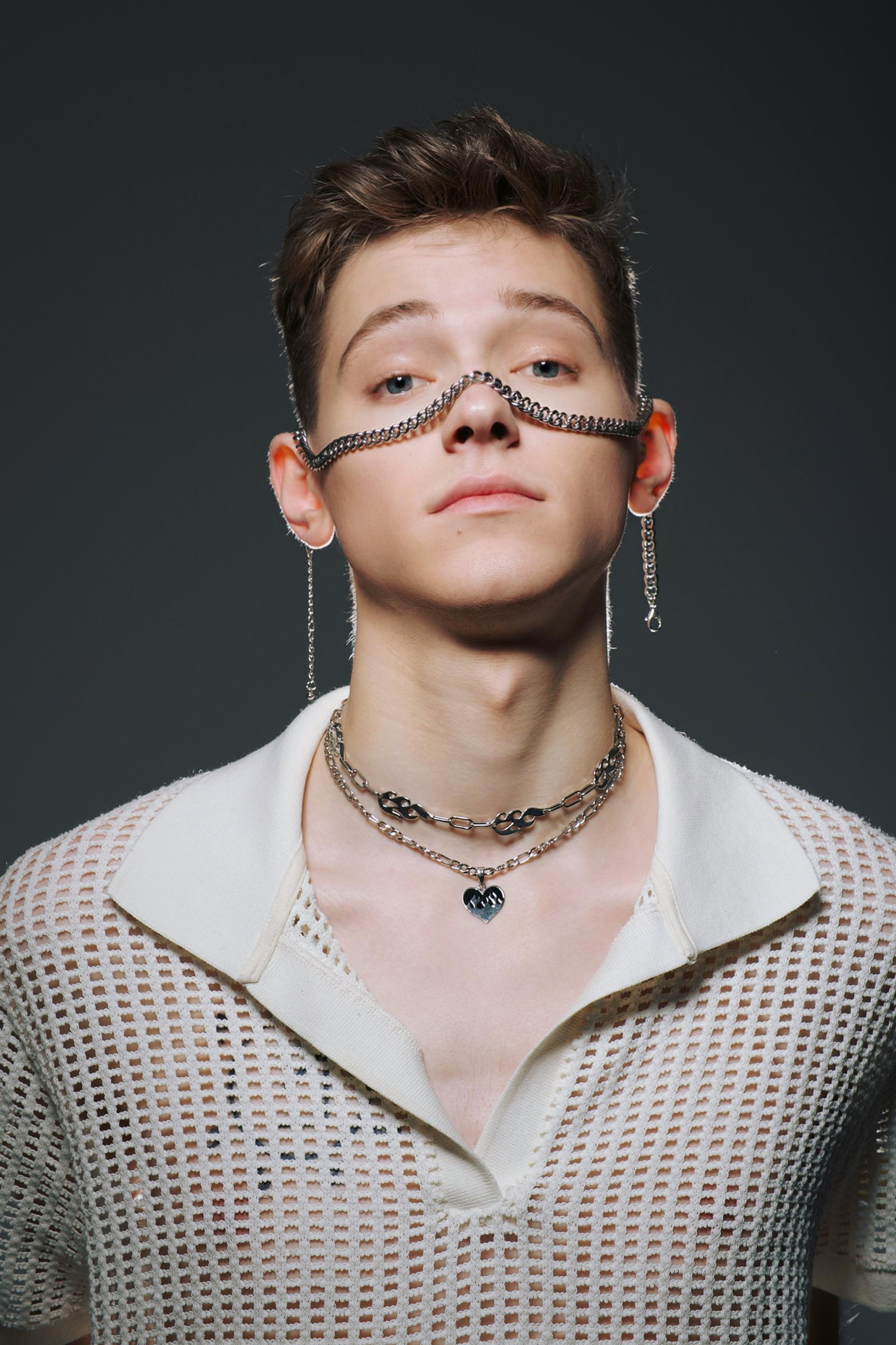 Модель для предметной съемки Павел А. С-Петербург | Sale Easy