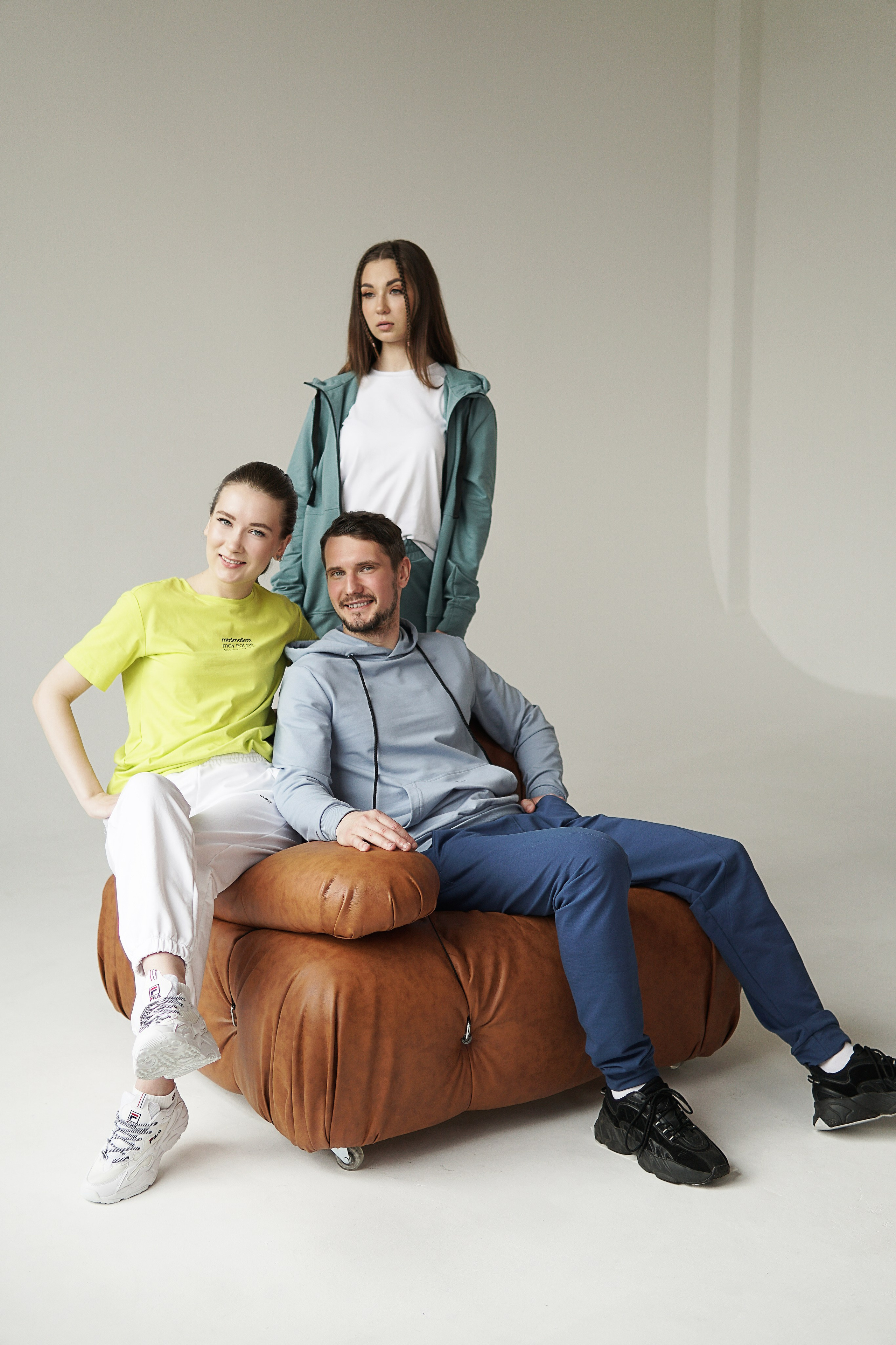 Модель для предметной съемки Евгений id 29 027 С.-Пб| Sale Easy