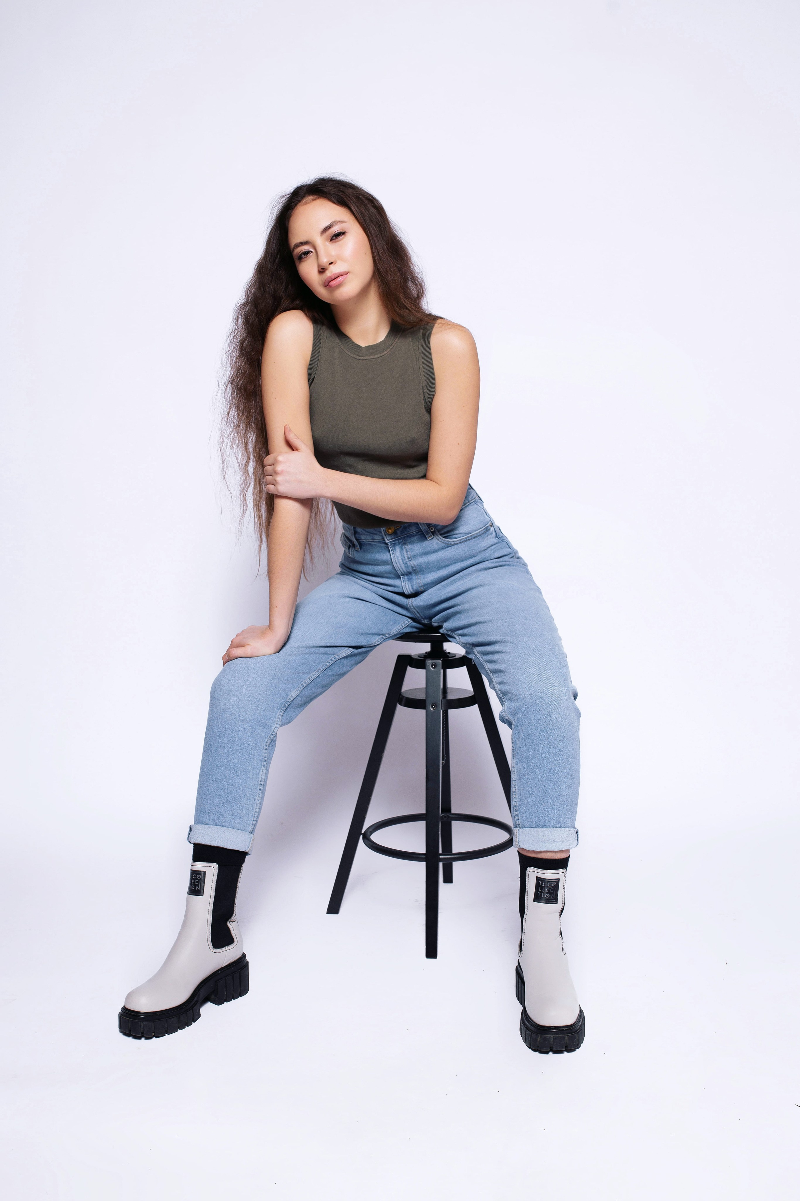 Модель для предметной съемки Ольга id 28 024 С.-Пб| Sale Easy