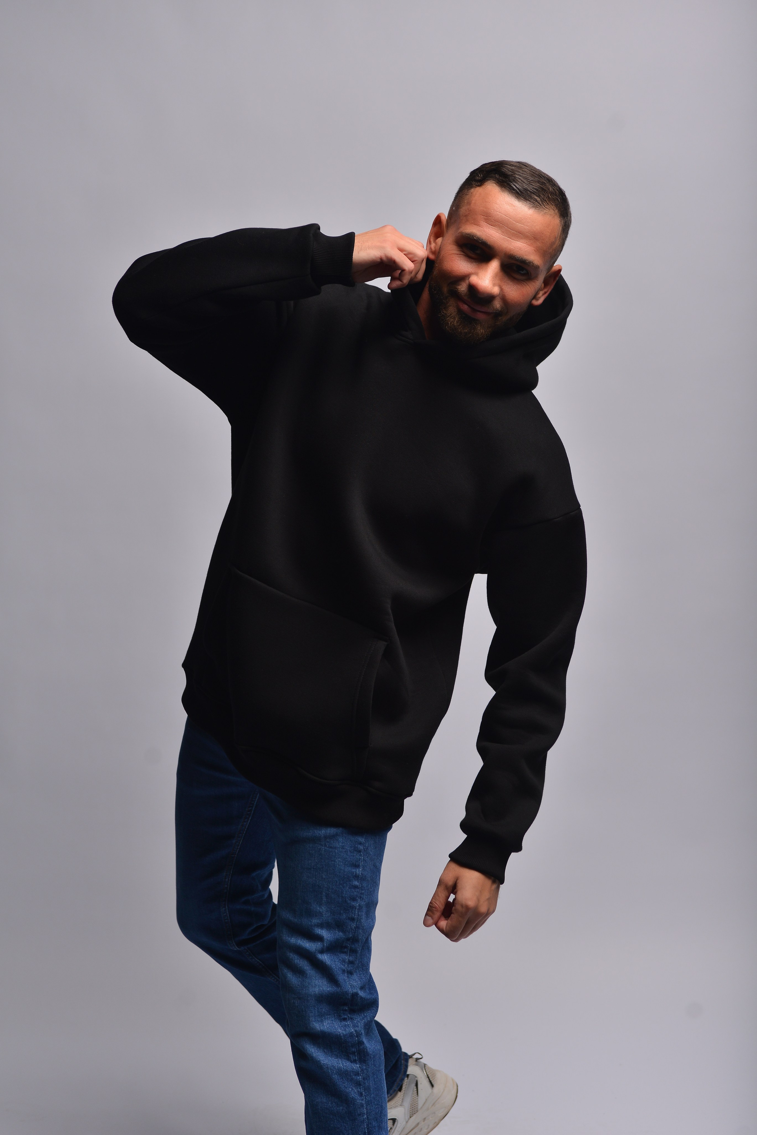 Модель для предметной съемки Иван Москва | Sale Easy