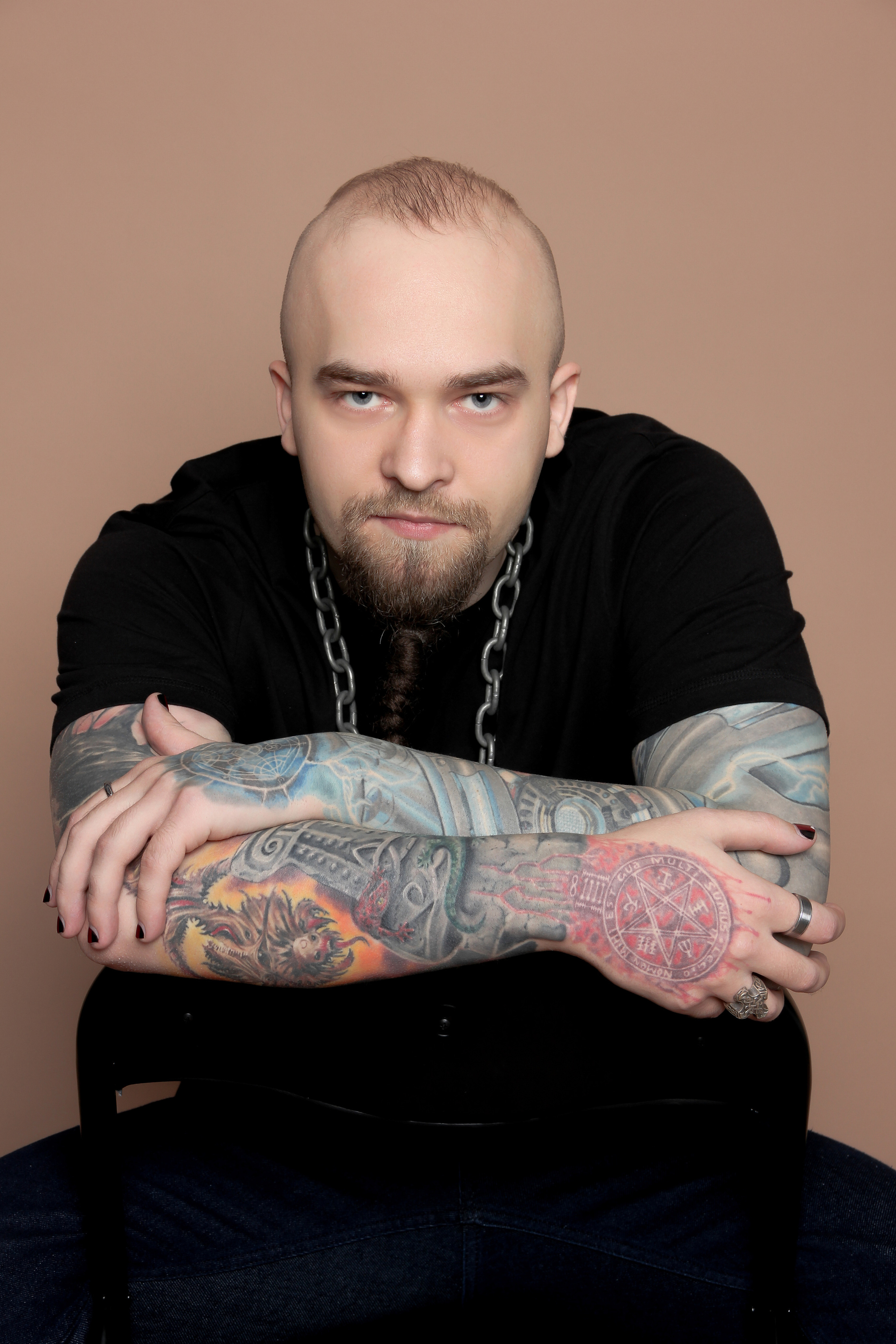 Модель для предметной съемки Дмитрий К Новосибирск| Sale Easy