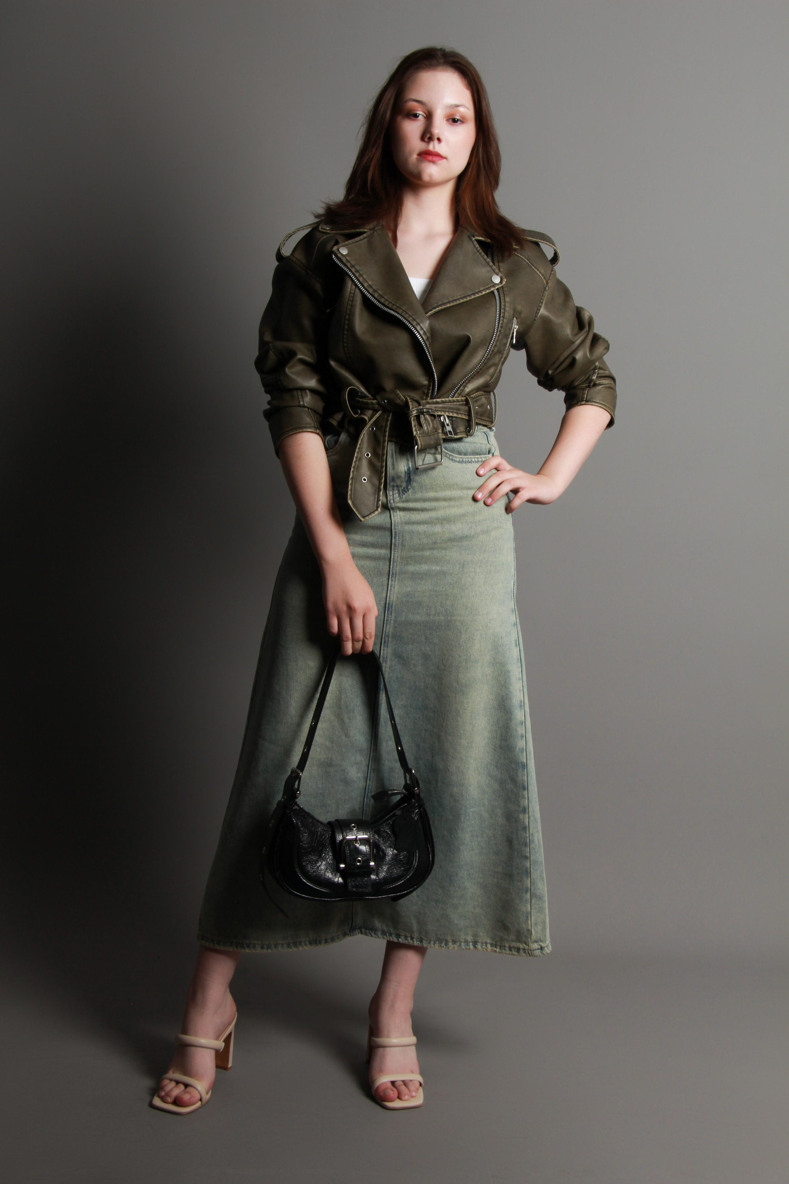 Модель для предметной съемки Виктория З Новосибирск| Sale Easy