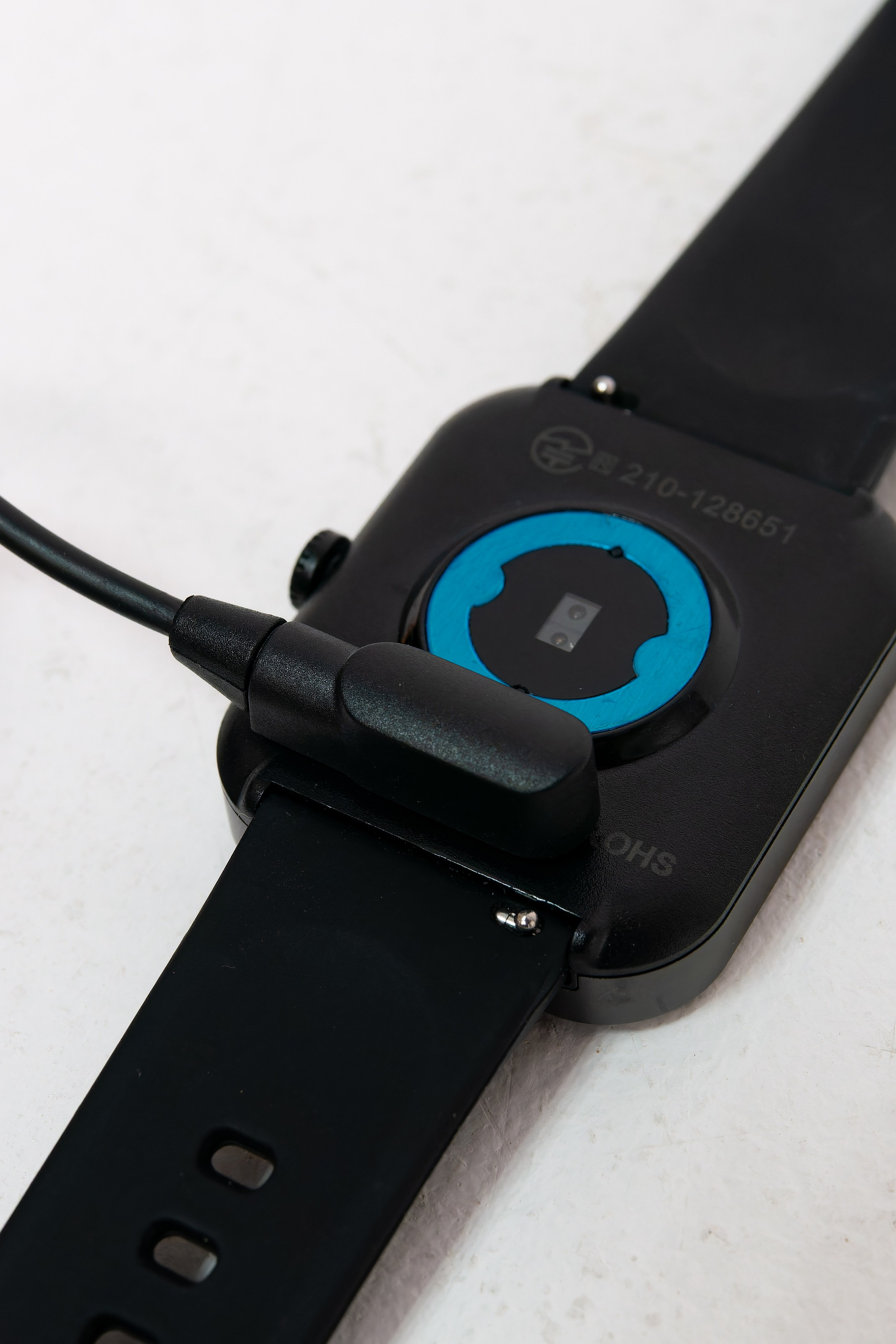 Предметная съемка техники, которая акцентирует внимание на передовых функциях.