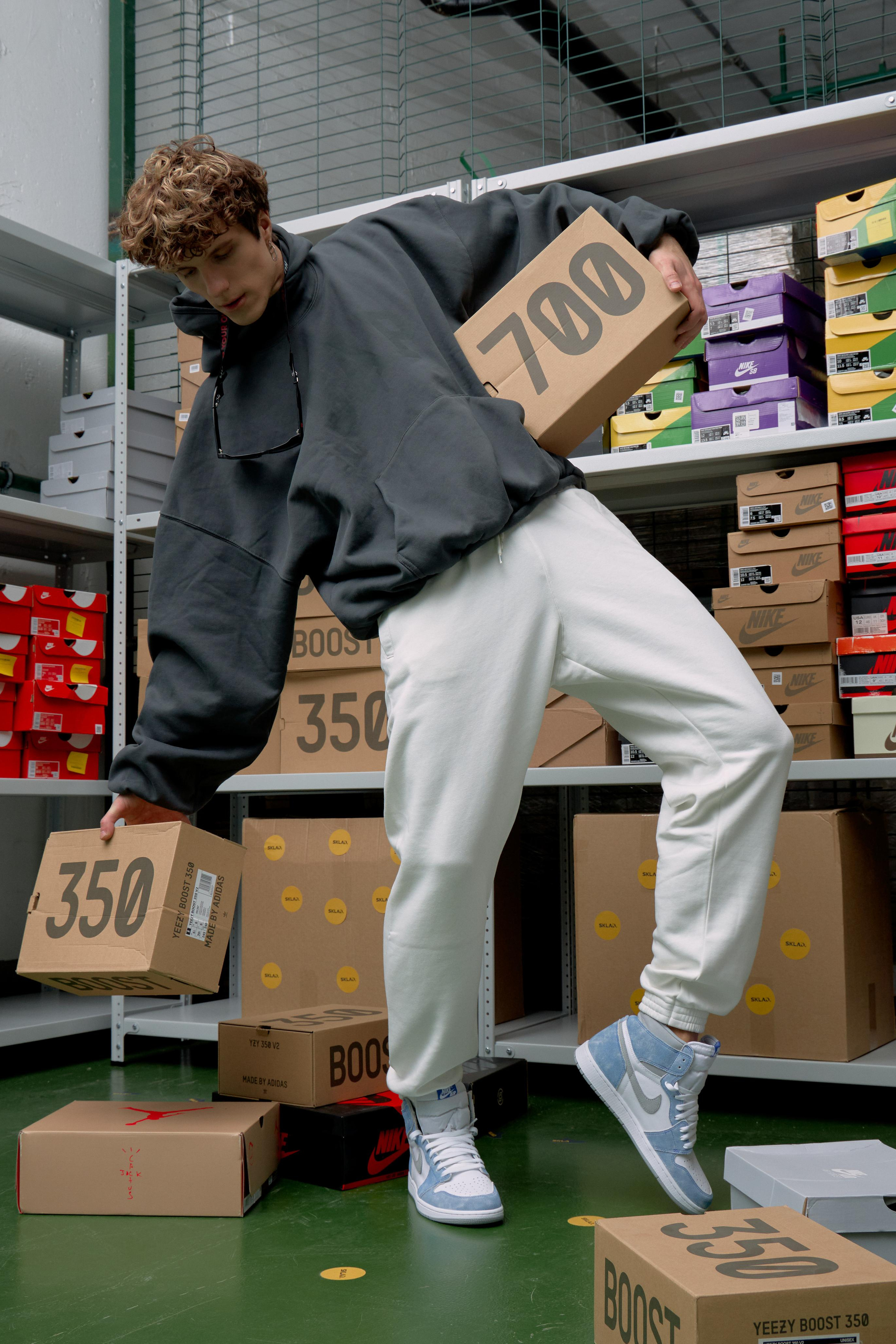 Модель для предметной съемки Дмитрий Д. Москва | Sale Easy