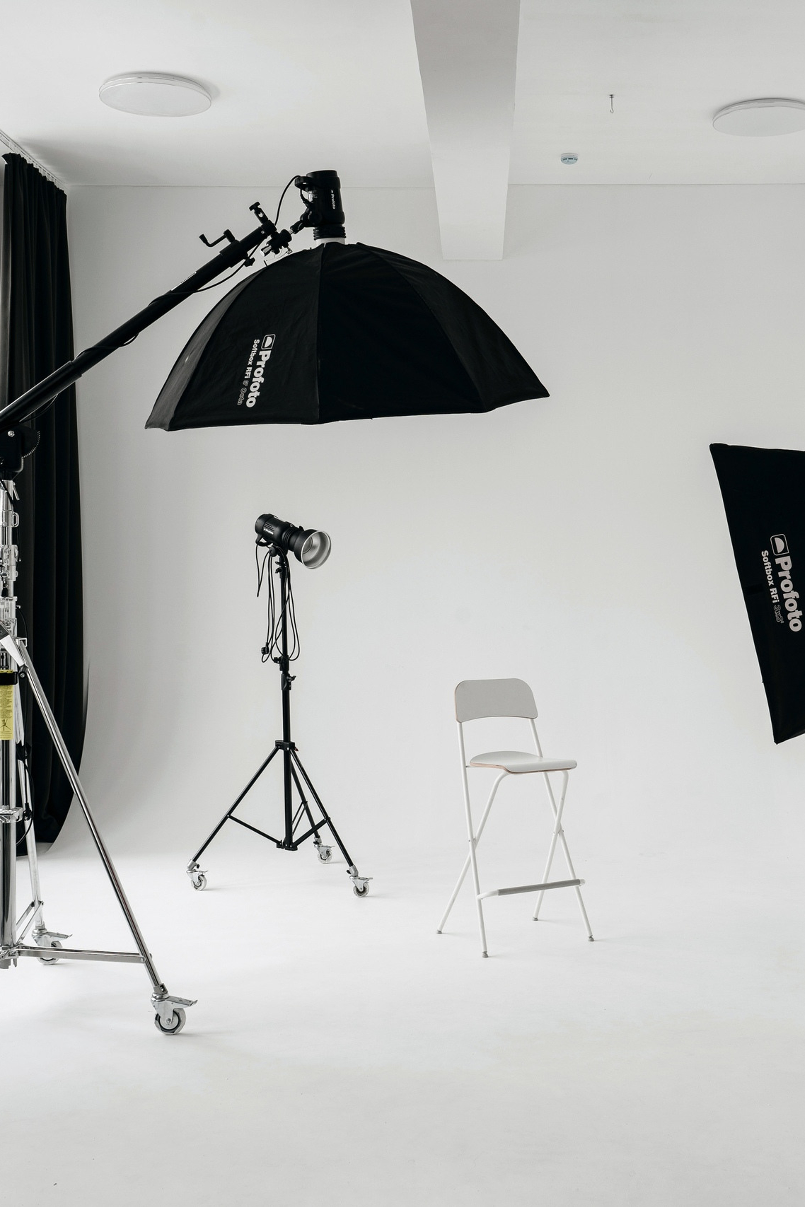 Студия DAILY STUDIO—зал Циклорама Б для предм. съемки С.-Пб|Sale Easy