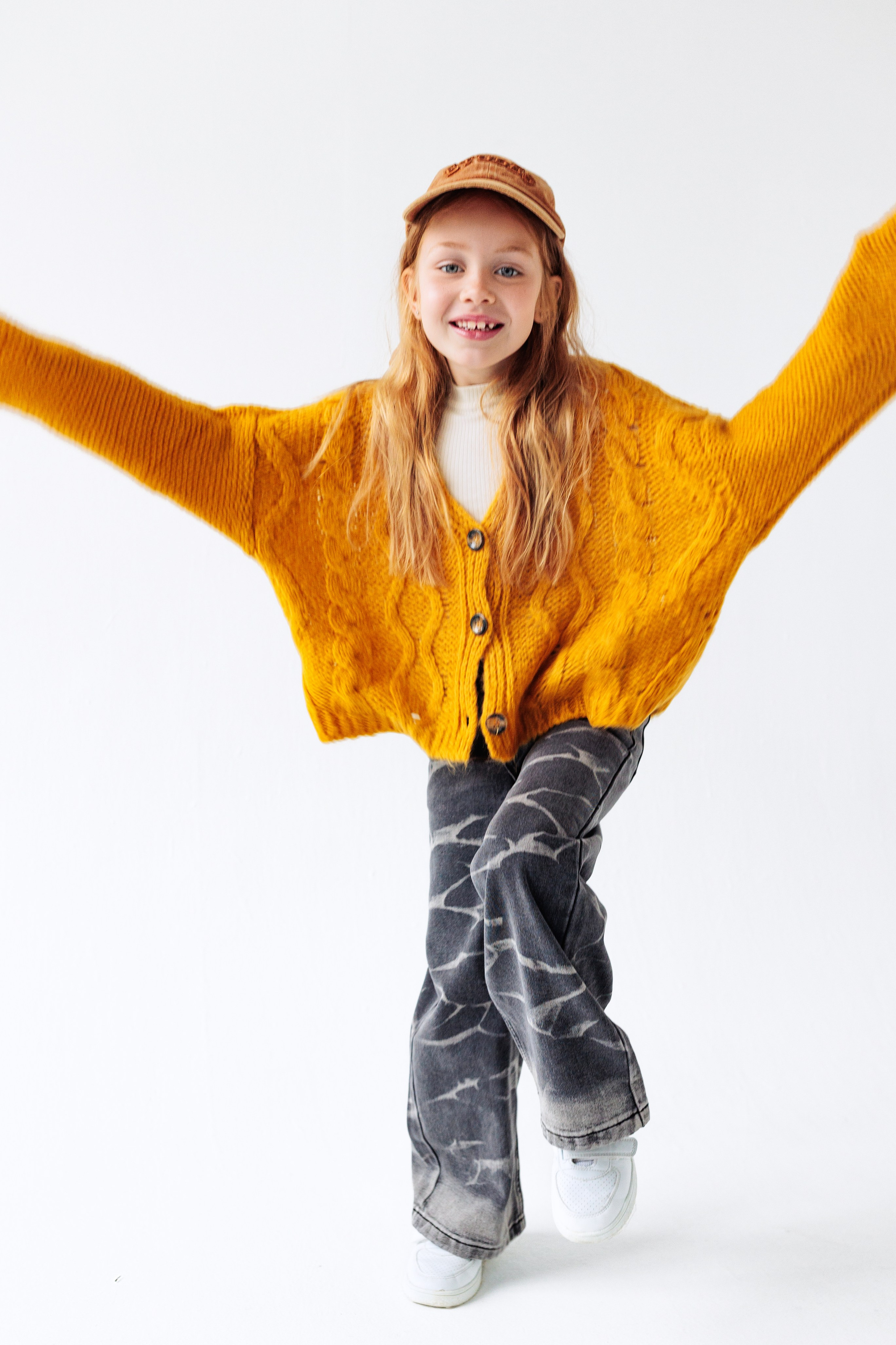 Модель для предметной съемки Самира А. Казань| Sale Easy