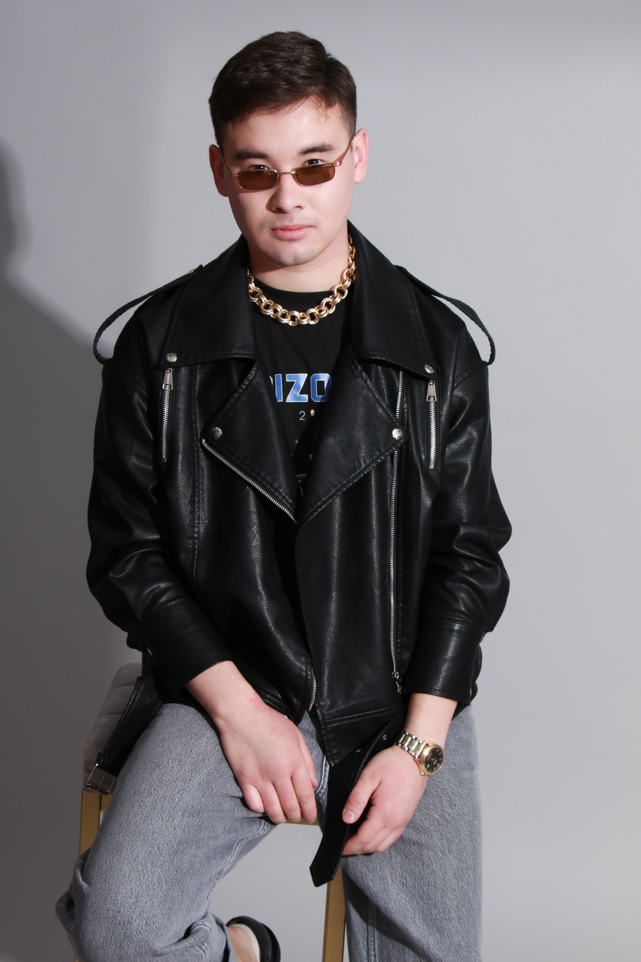 Модель для предметной съемки Данил Б Новосибирск| Sale Easy