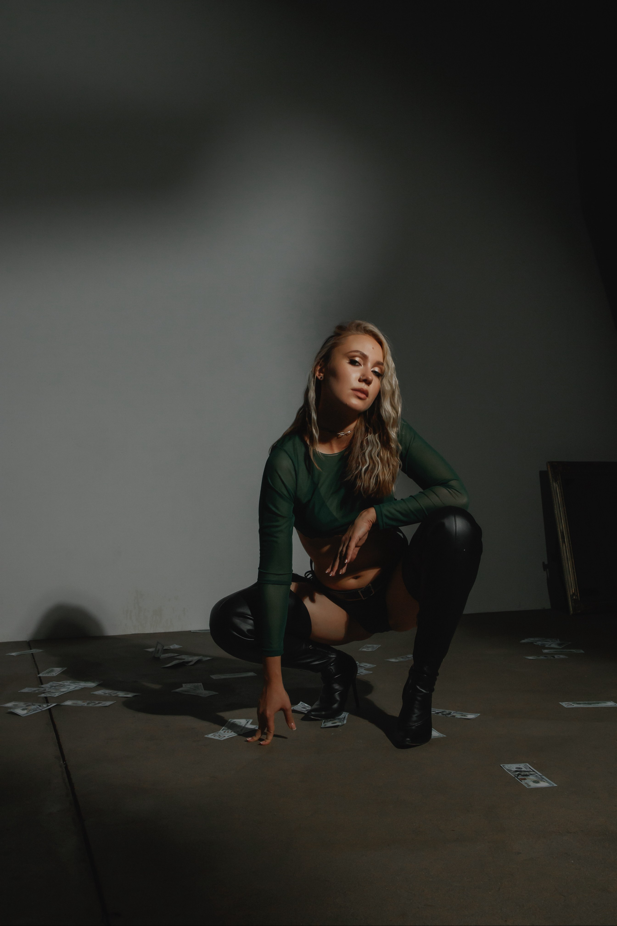 Модель для предметной съемки Анастасия АВ. Н.Н.| Sale Easy