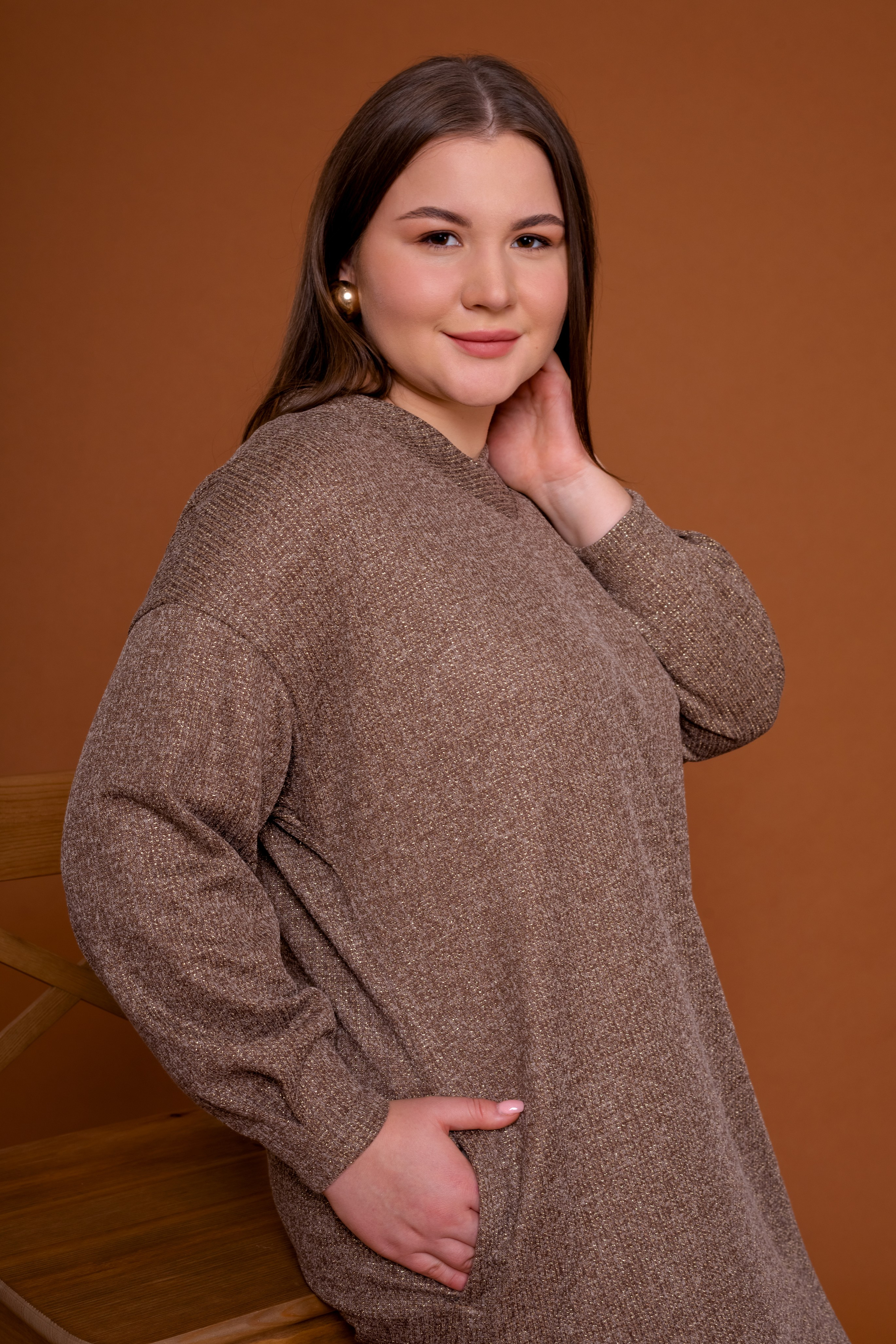 Модель plus size для предметной съемки Регина Б. Москва | Sale Easy