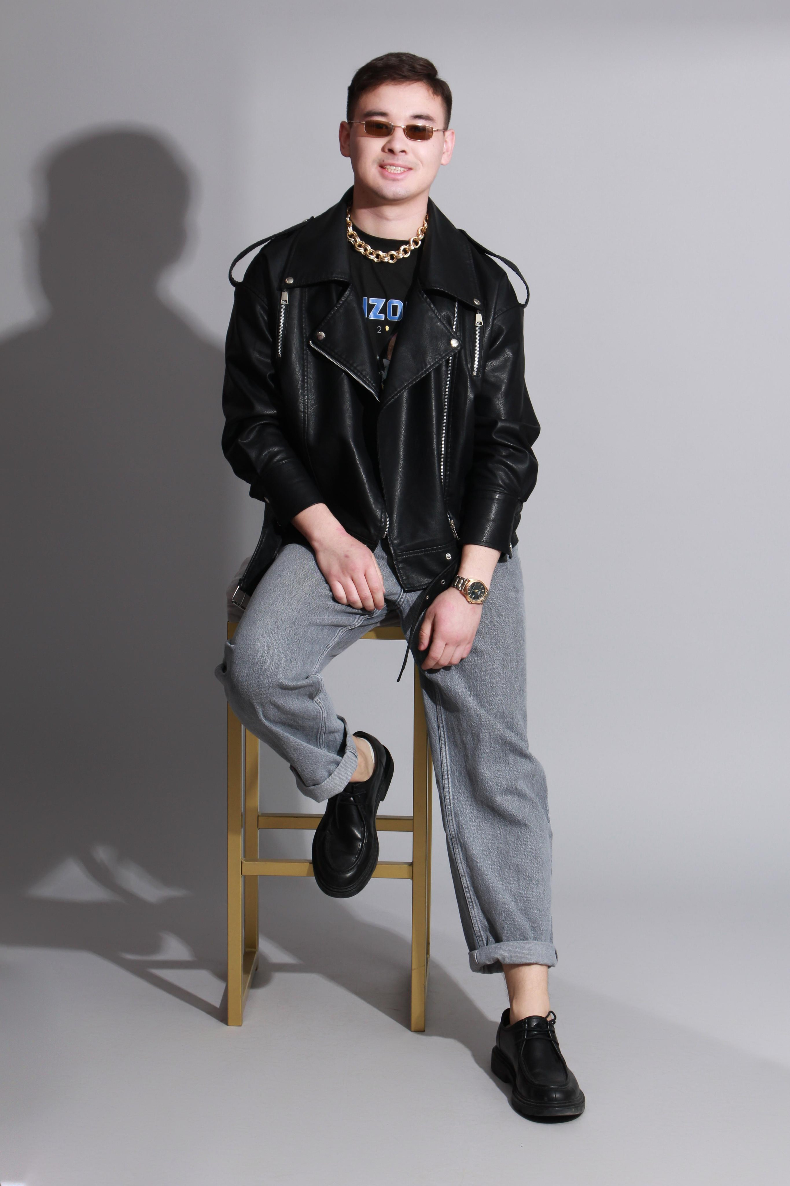 Модель для предметной съемки Данил Б Новосибирск| Sale Easy