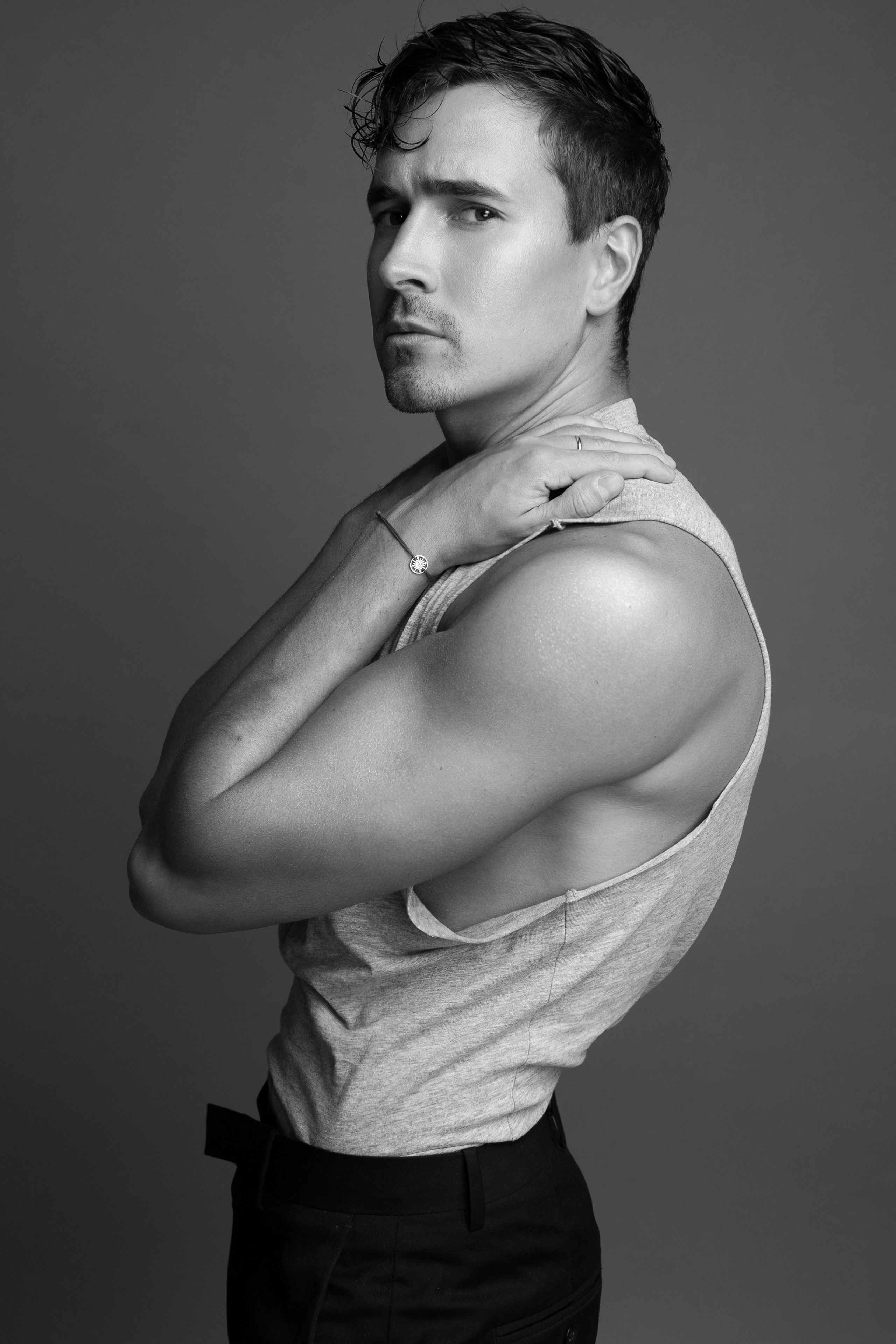 Модель для предметной съемки Камиль АА Москва | Sale Easy