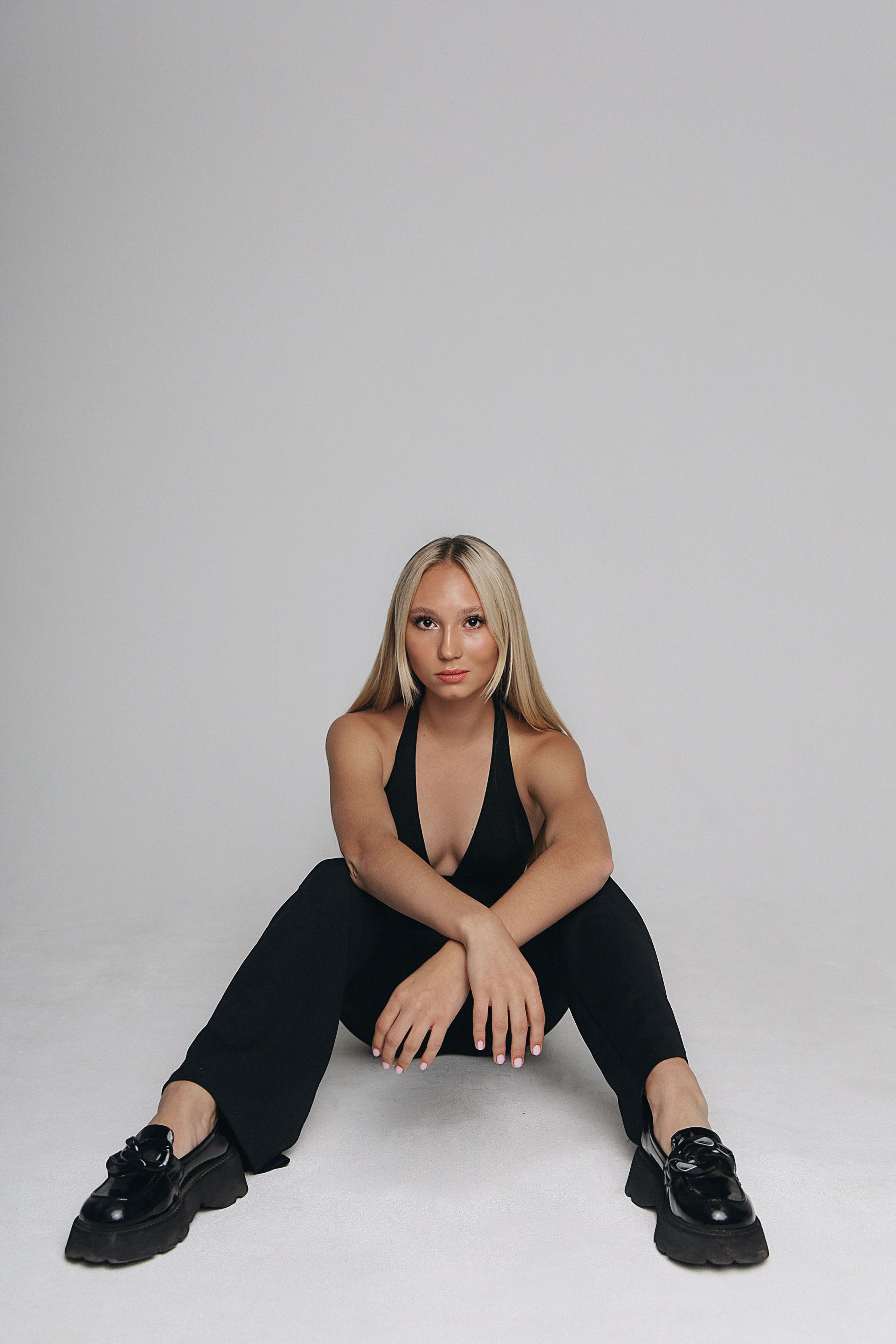 Модель для предметной съемки Юлия Ц. Н.Н.| Sale Easy