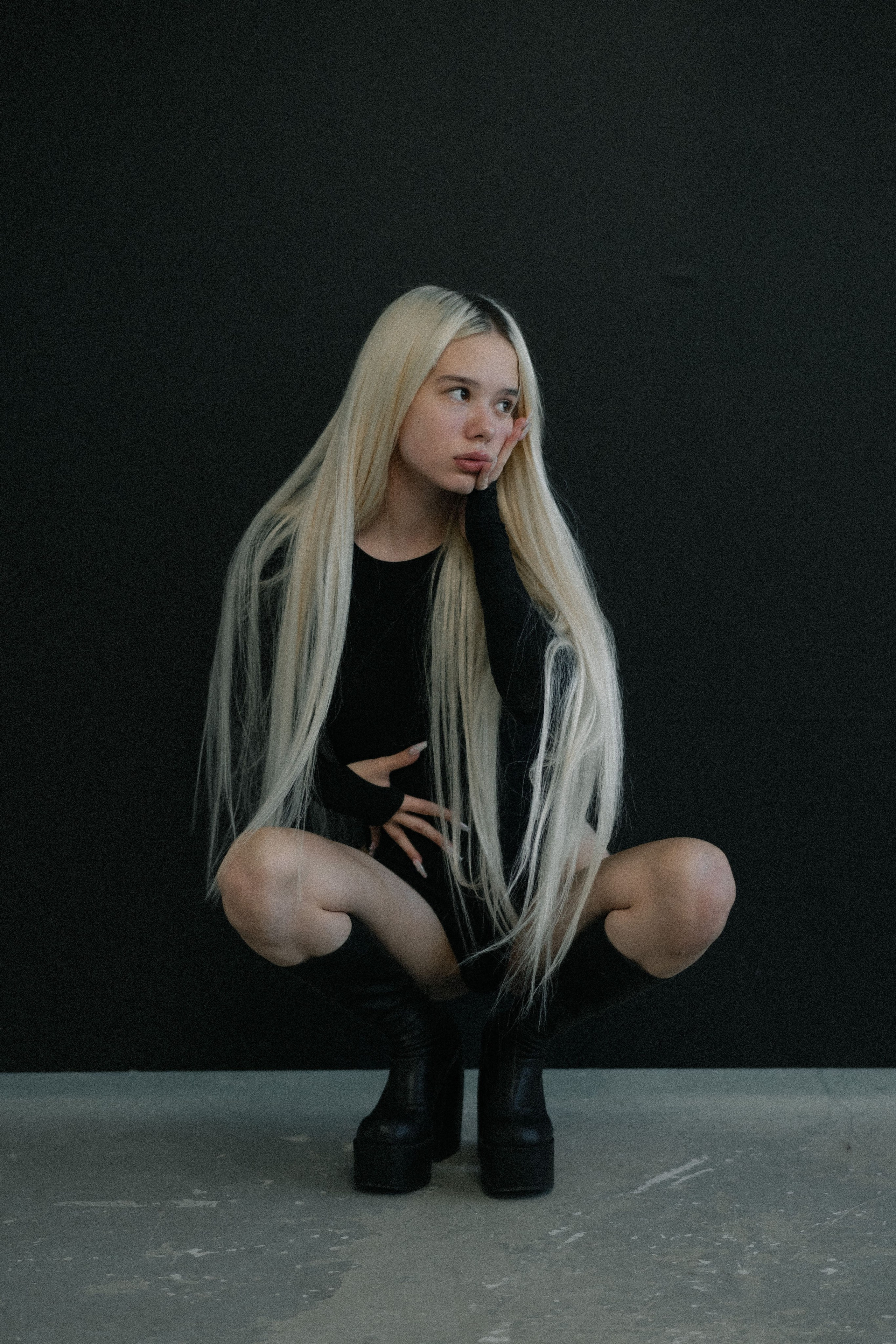 Модель для предметной съемки Луиза Москва| Sale Easy