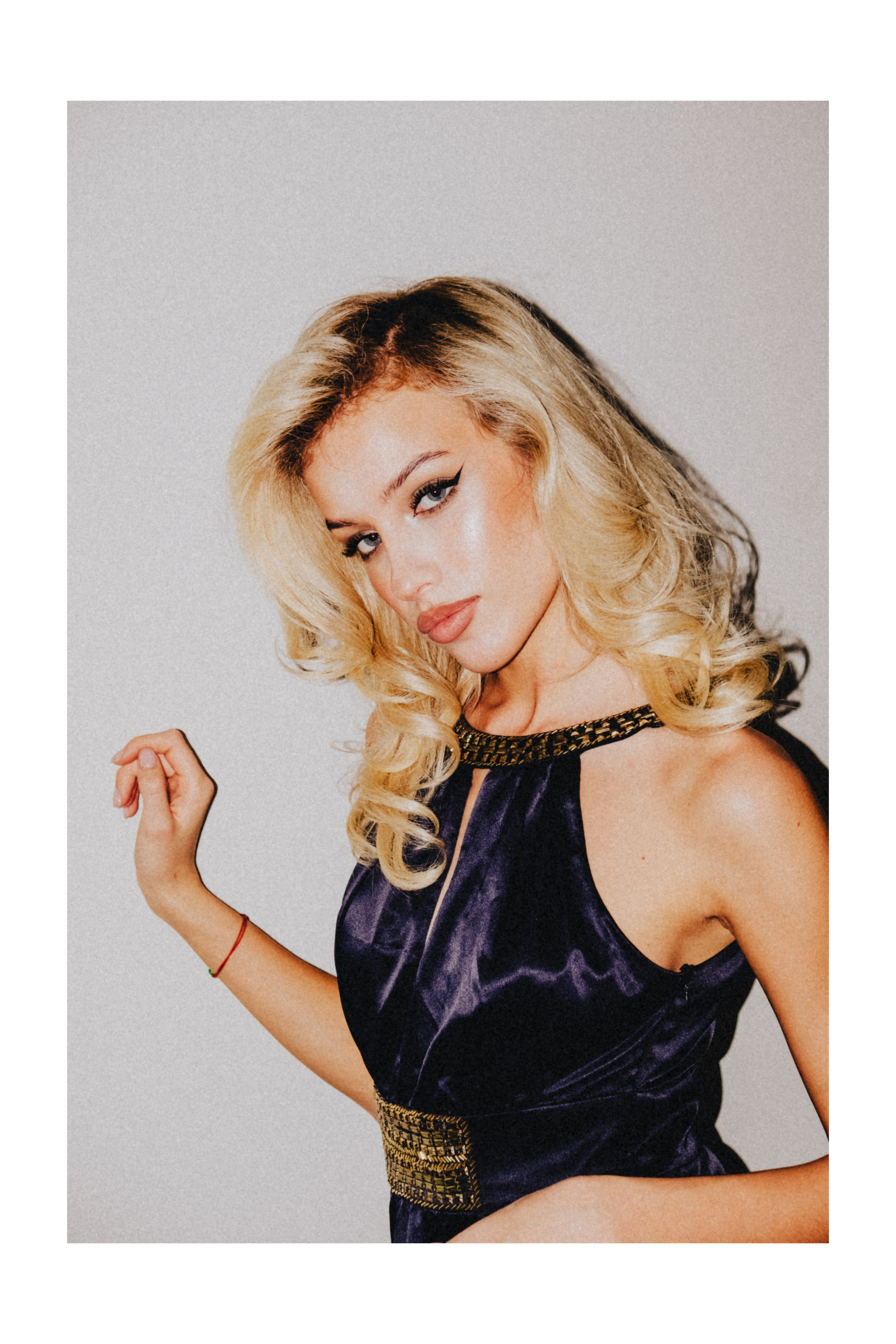 Модель для предметной съемки Алиса М. Красноярск| Sale Easy