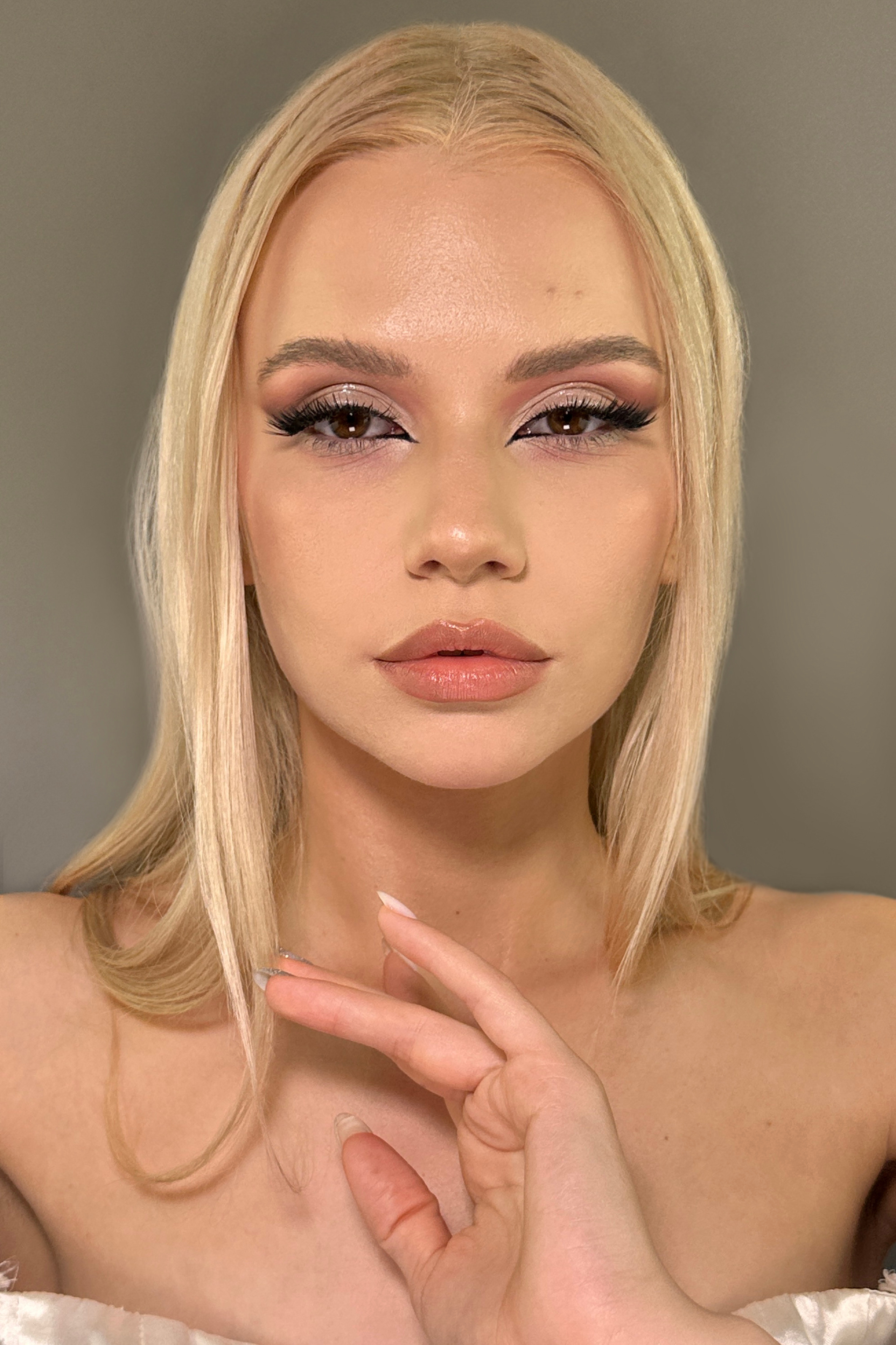 Модель для предметной съемки Эвелина А.Казань| Sale Easy