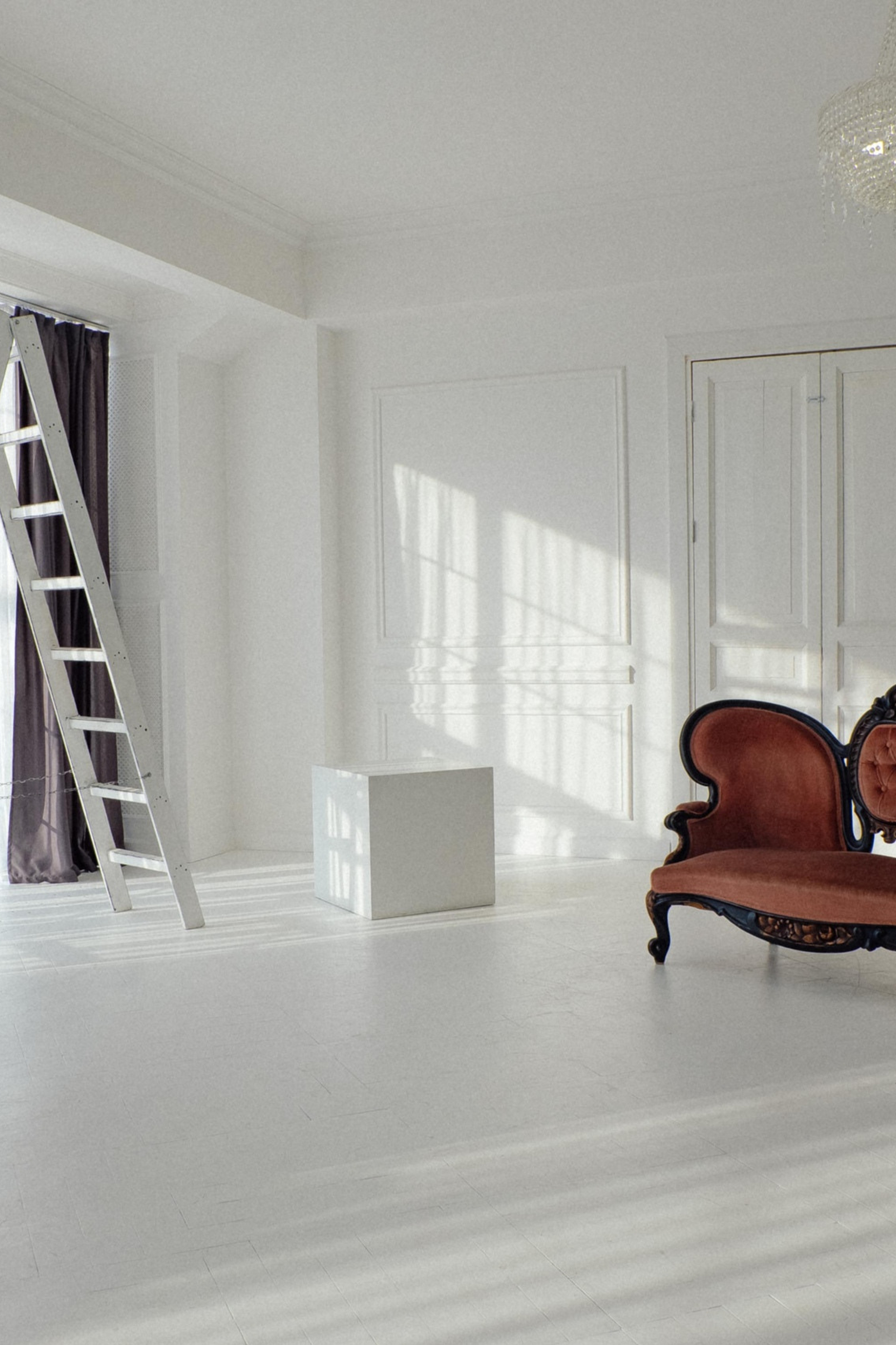 Студия ATOP Зал MONE для предметной съемки  Новосибирск|Sale Easy