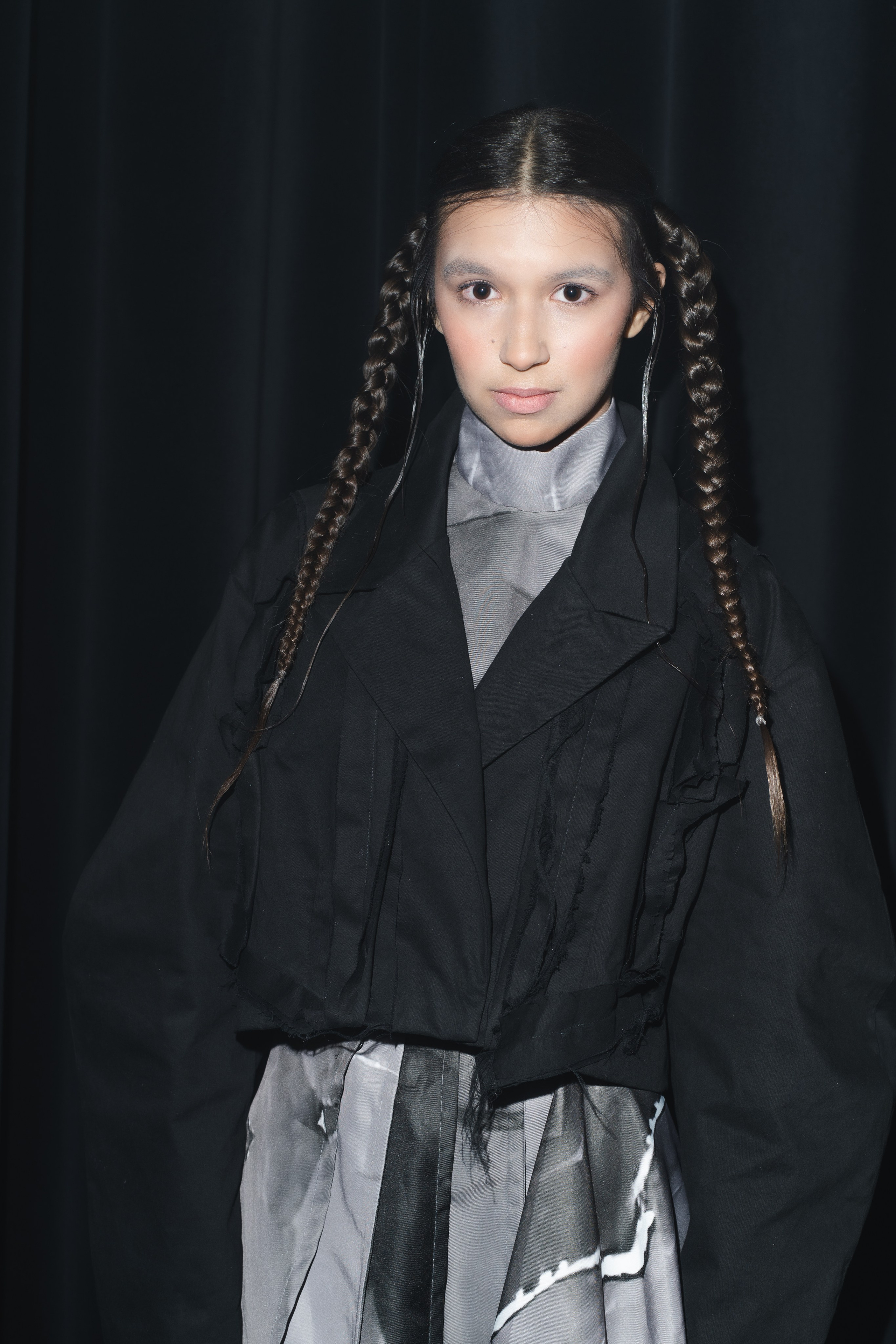 Модель для предметной съемки Джамиля Казань| Sale Easy