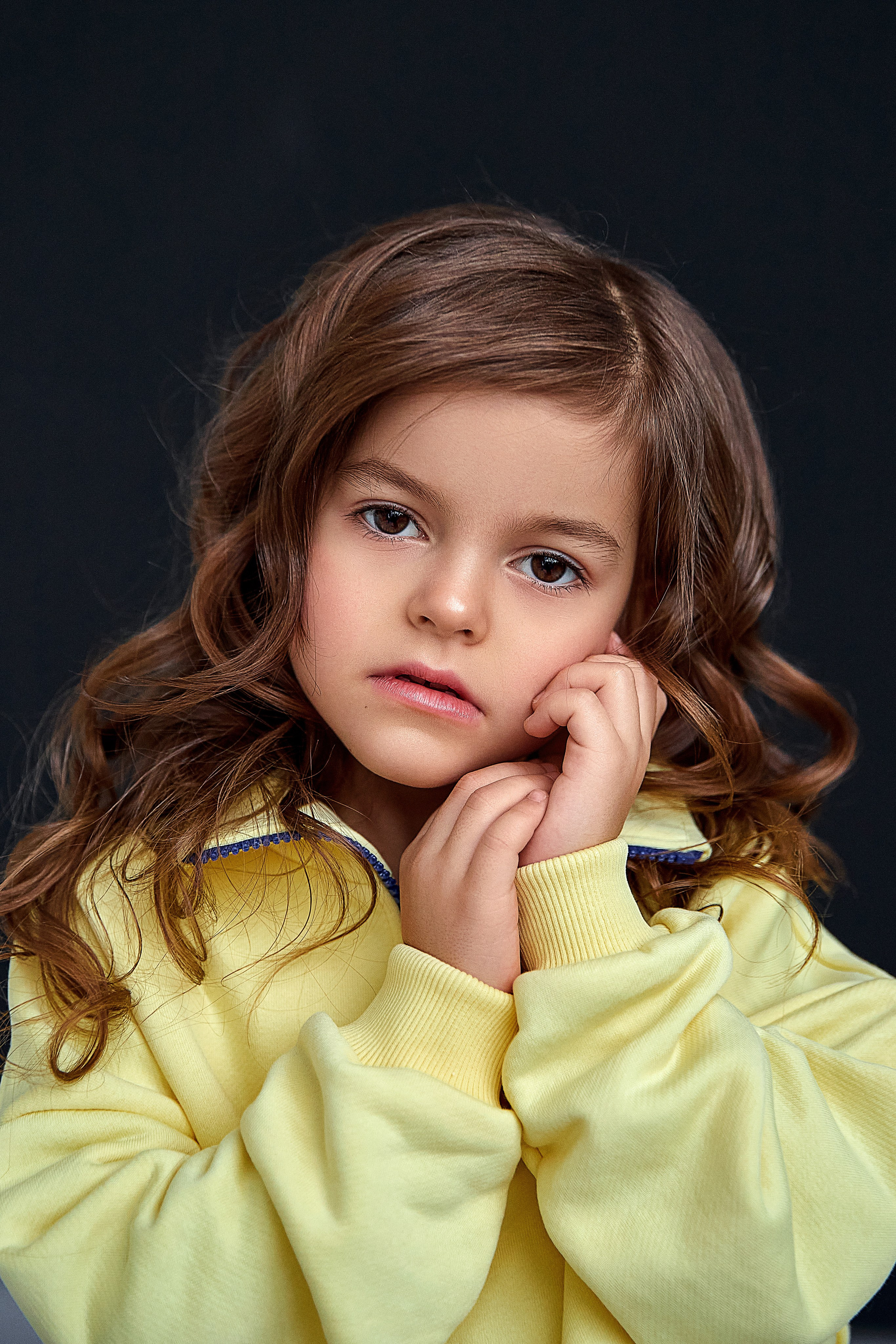 Модель для предметной съемки Милана В. Н.Н.| Sale Easy