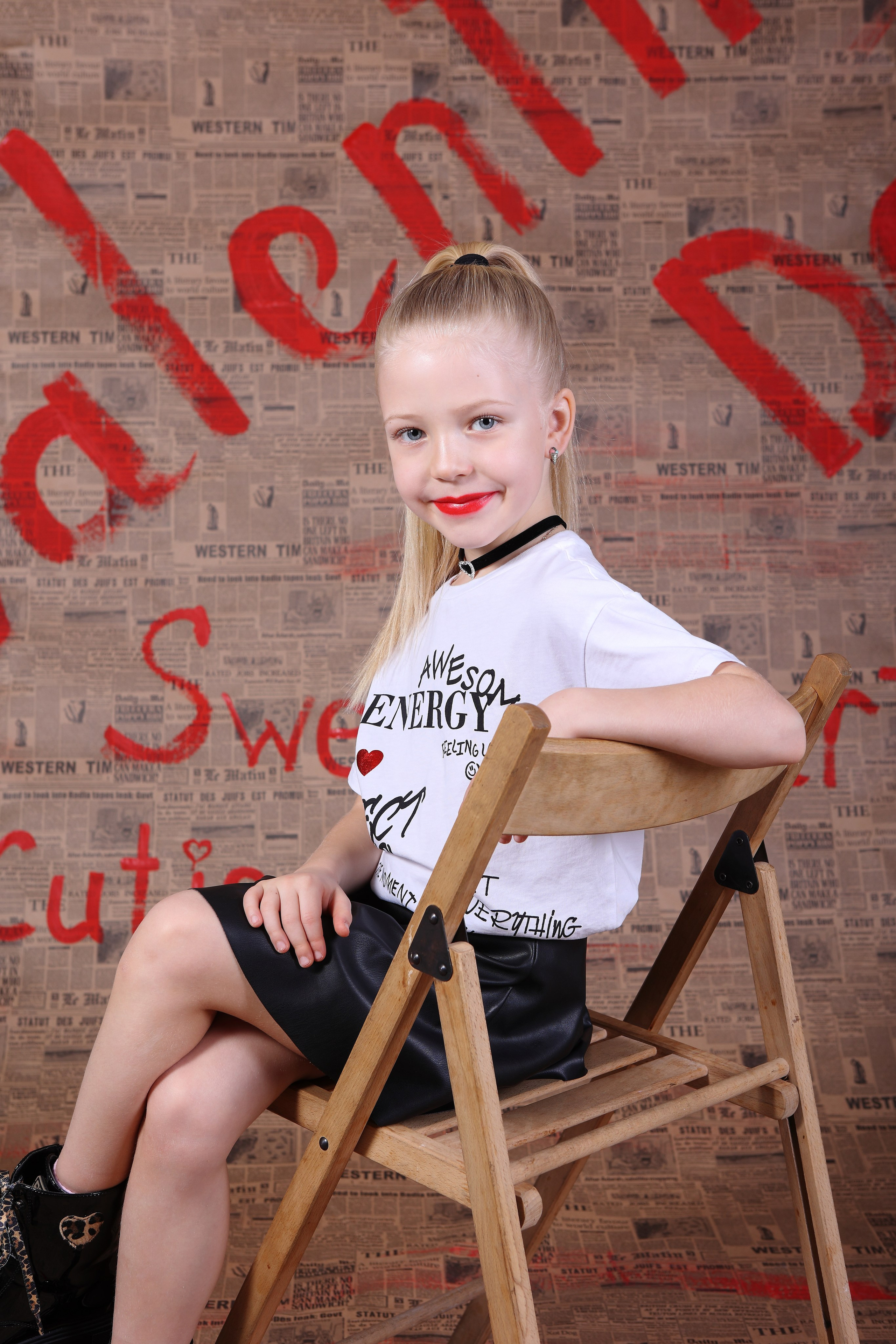 Модель для предметной съемки Алина О. Н.Н.| Sale Easy