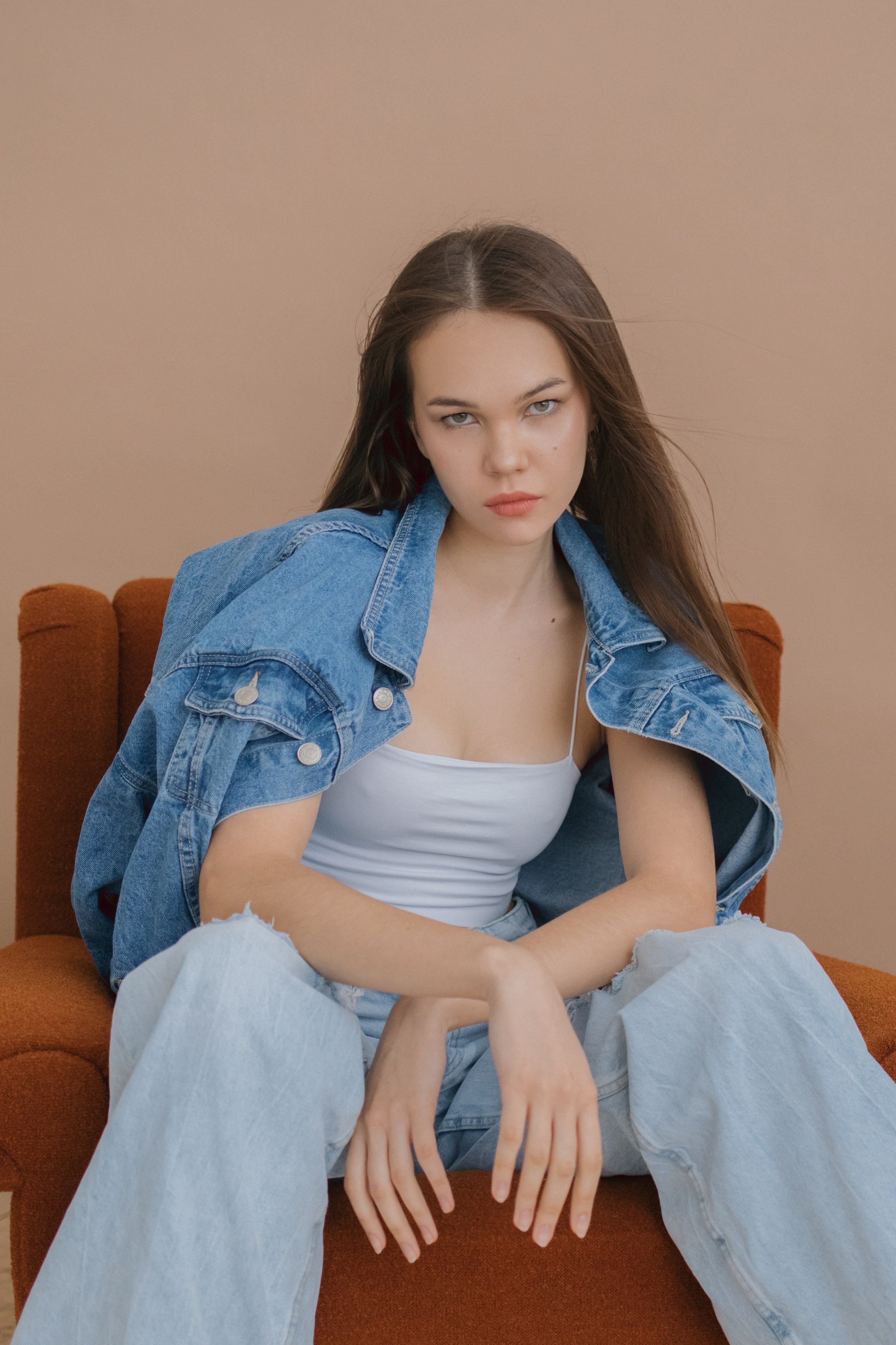 Модель для предметной съемки Виолетта С.-Пб| Sale Easy