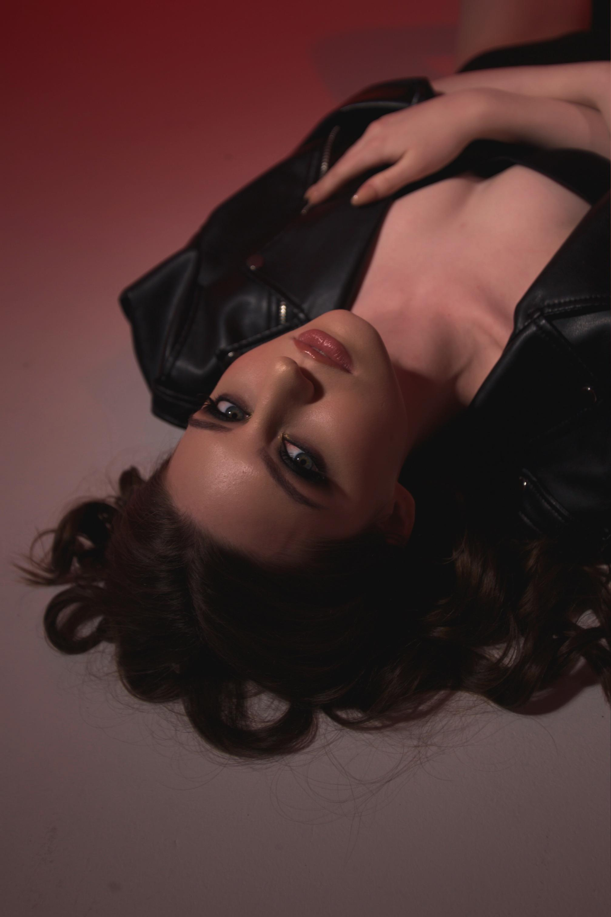 Модель для предметной съемки Варвара Москва| Sale Easy