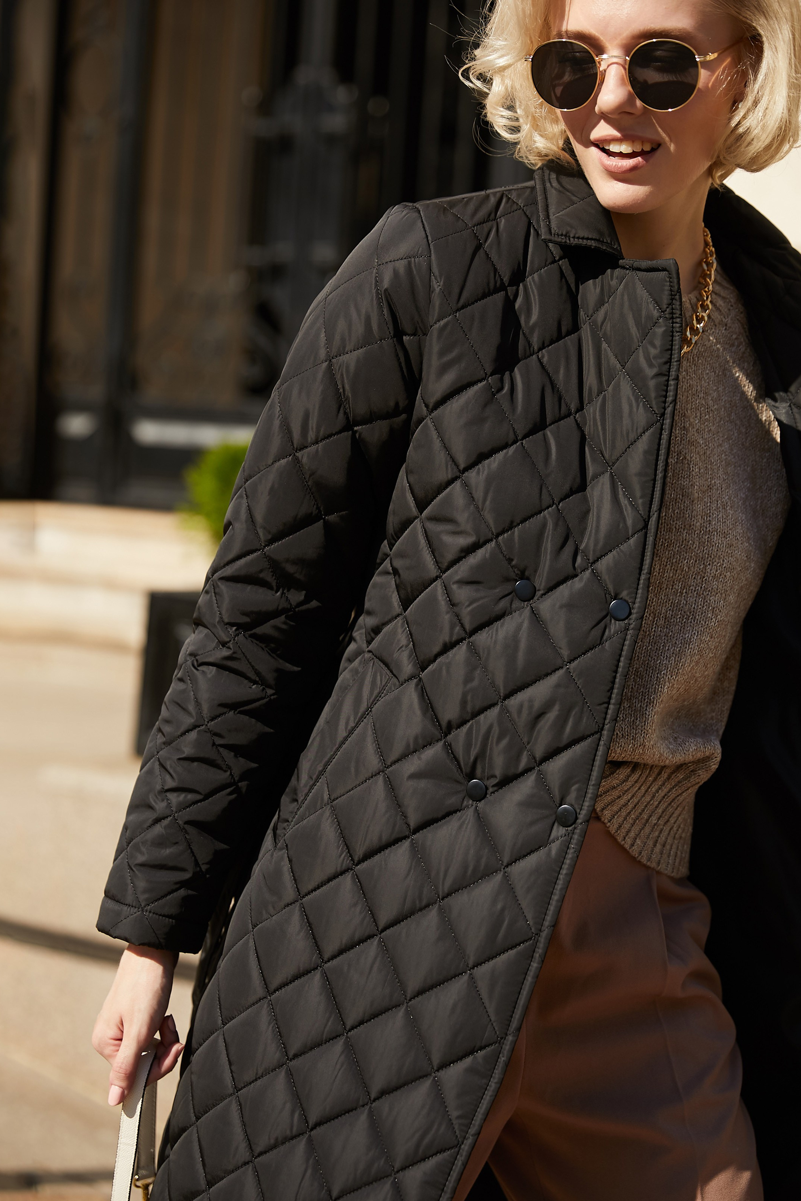 Модель для предметной съемки Александра А Москва| Sale Easy