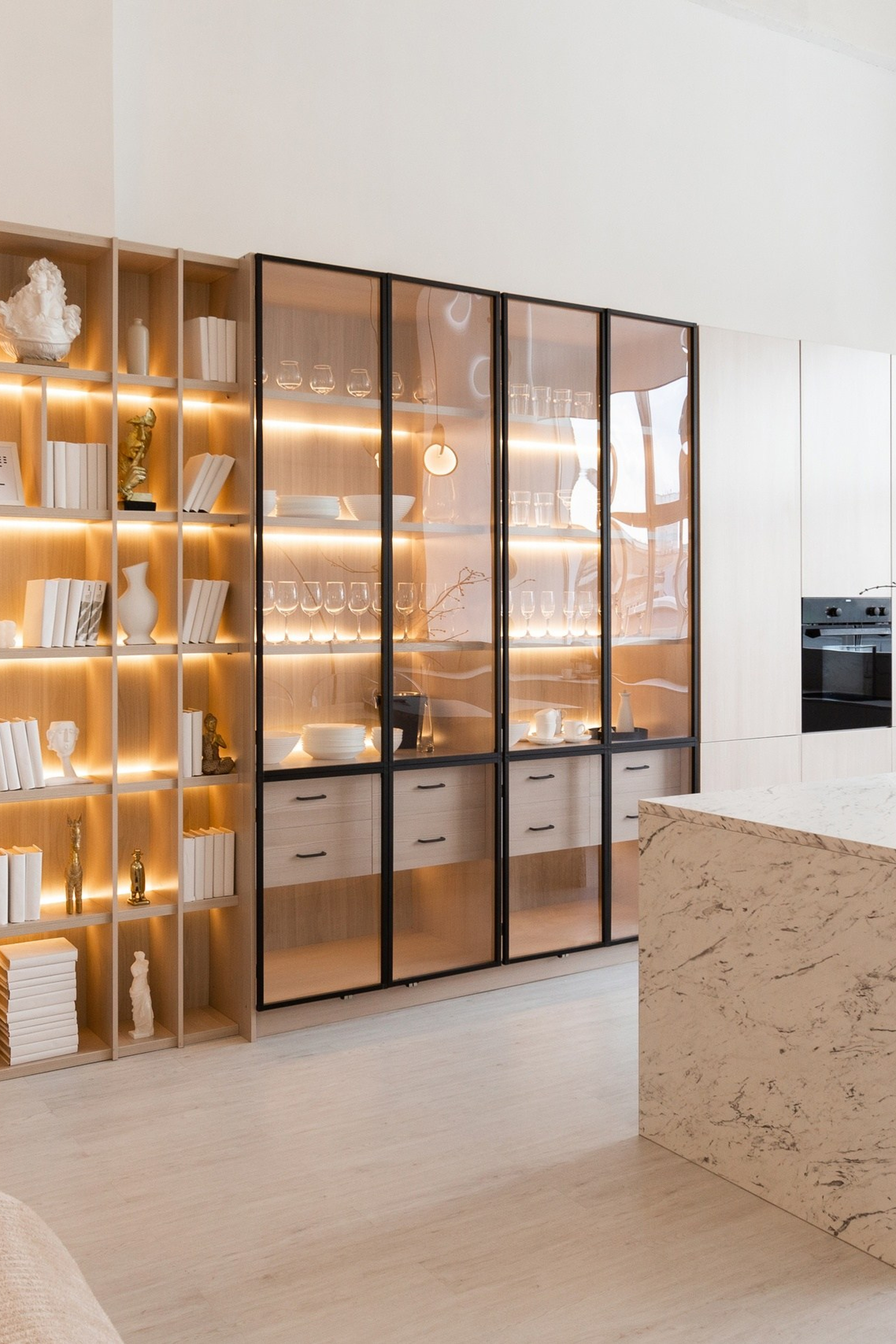 Студия FREEDOM — Зал LUX для предметной съемки Новосибирск|Sale Easy