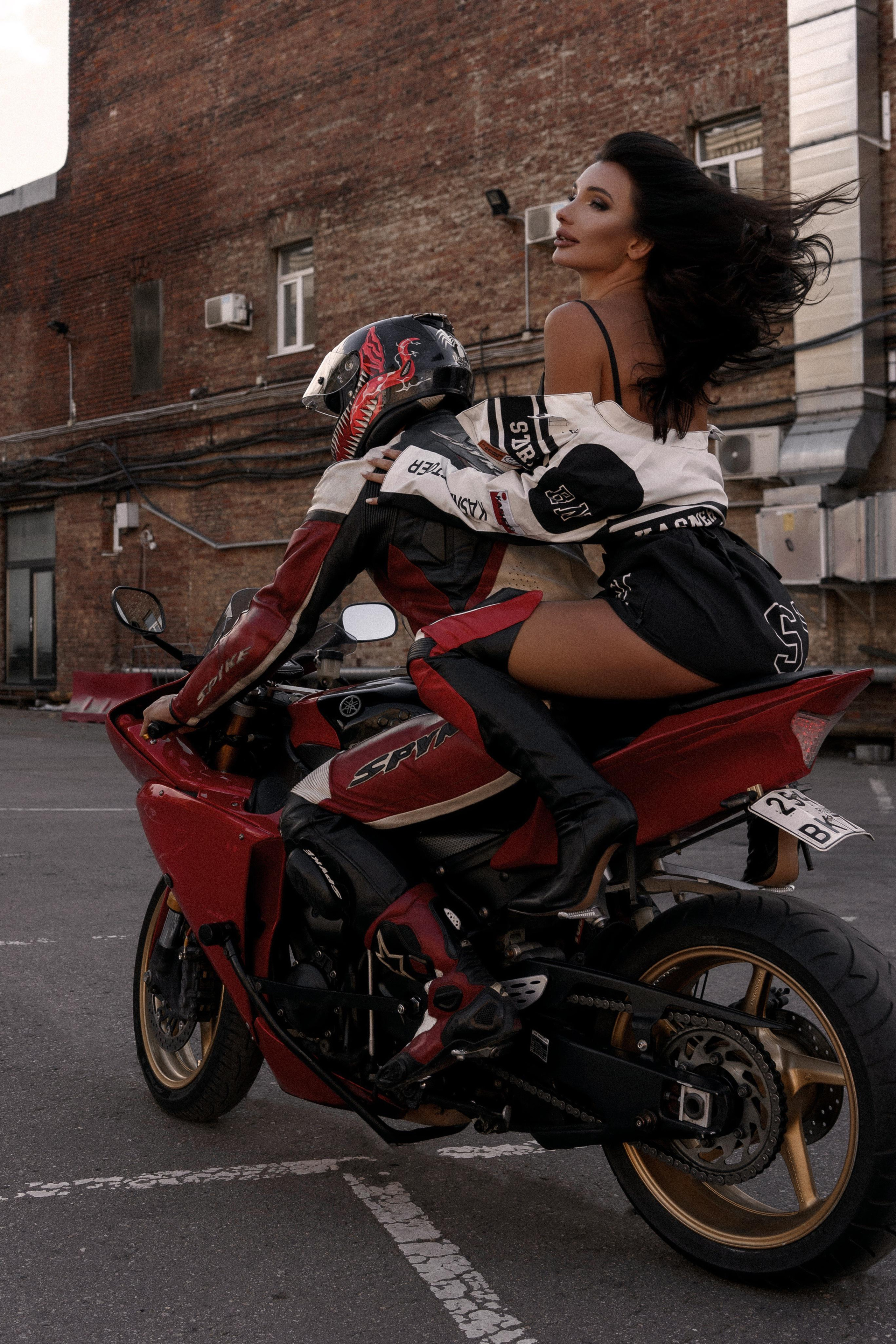 Модель для предметной съемки москвичка вероника| Sale Easy