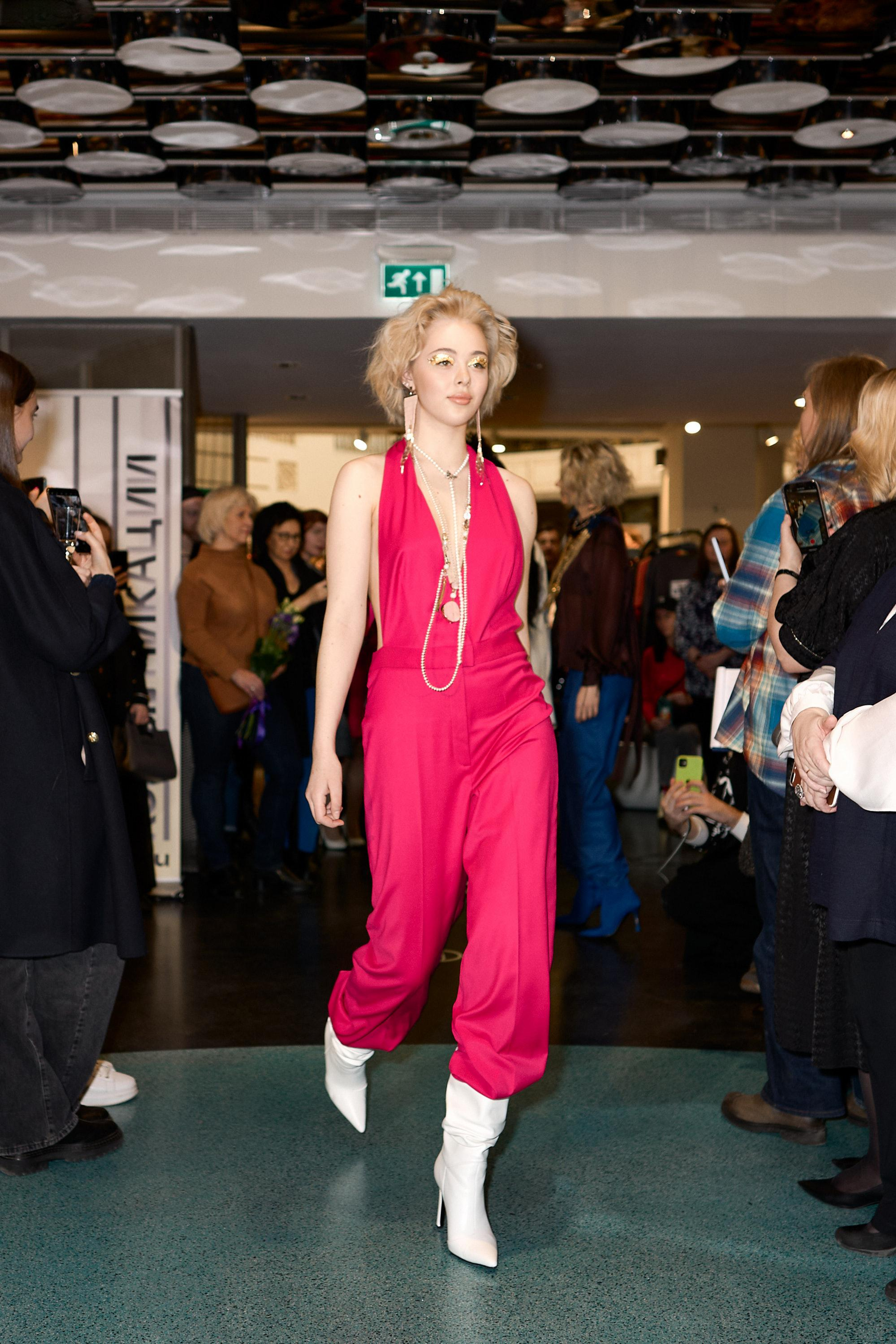 Модель для предметной съемки Валерия Б. Москва| Sale Easy