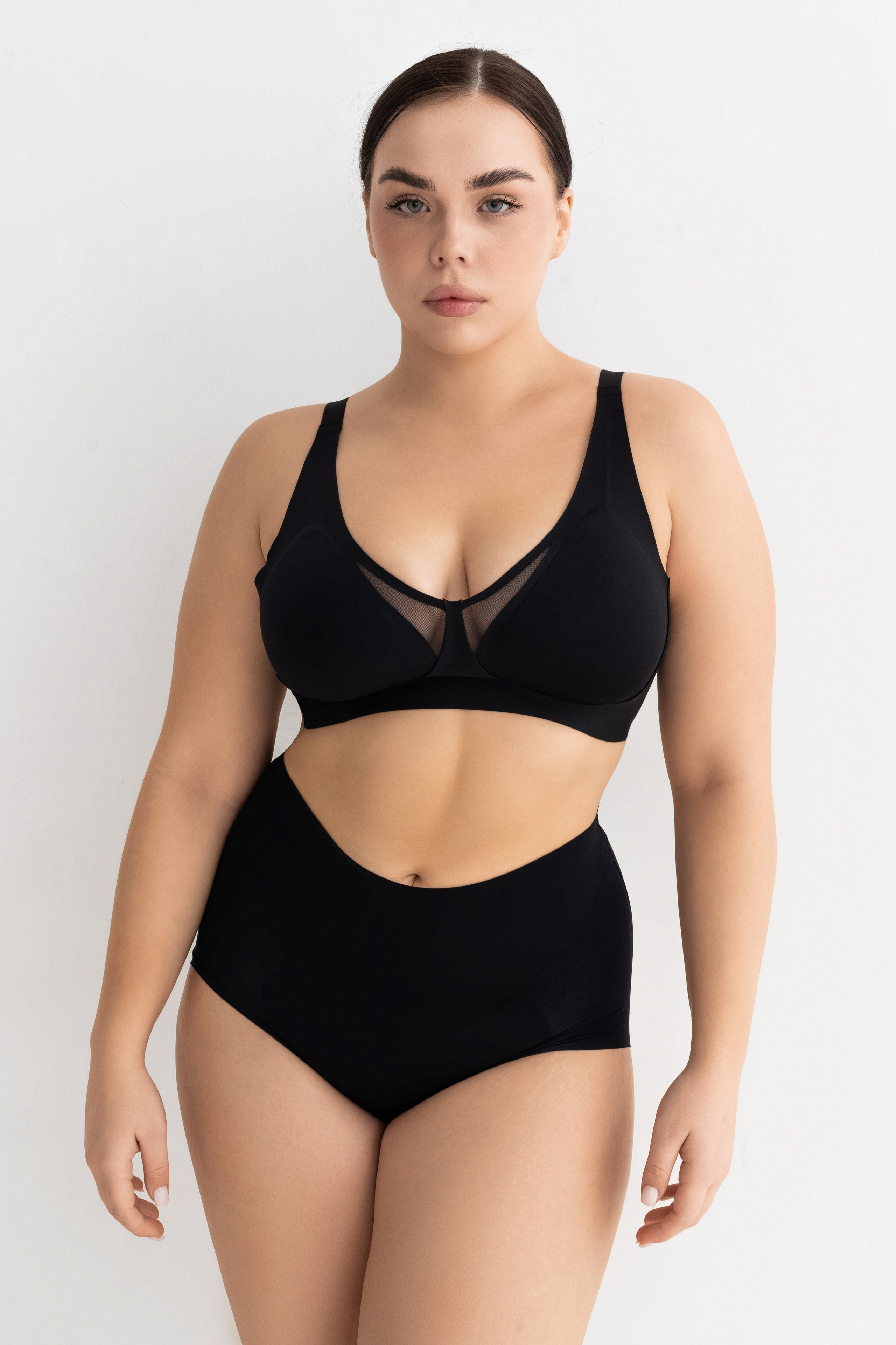 Модель plus size для предметной съемки Полина С-Петербург | Sale Easy