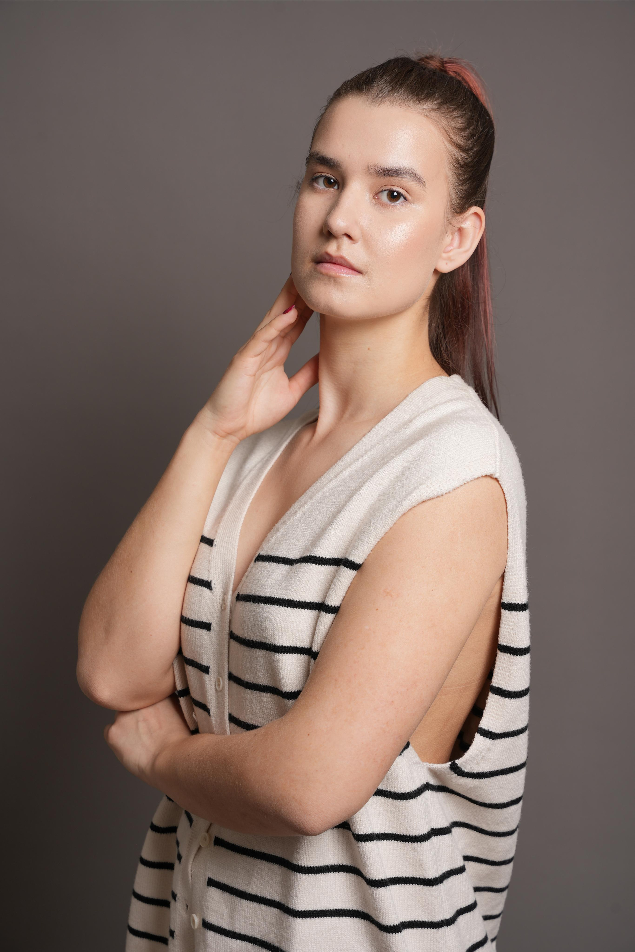 Модель для предметной съемки Элина А Казань| Sale Easy