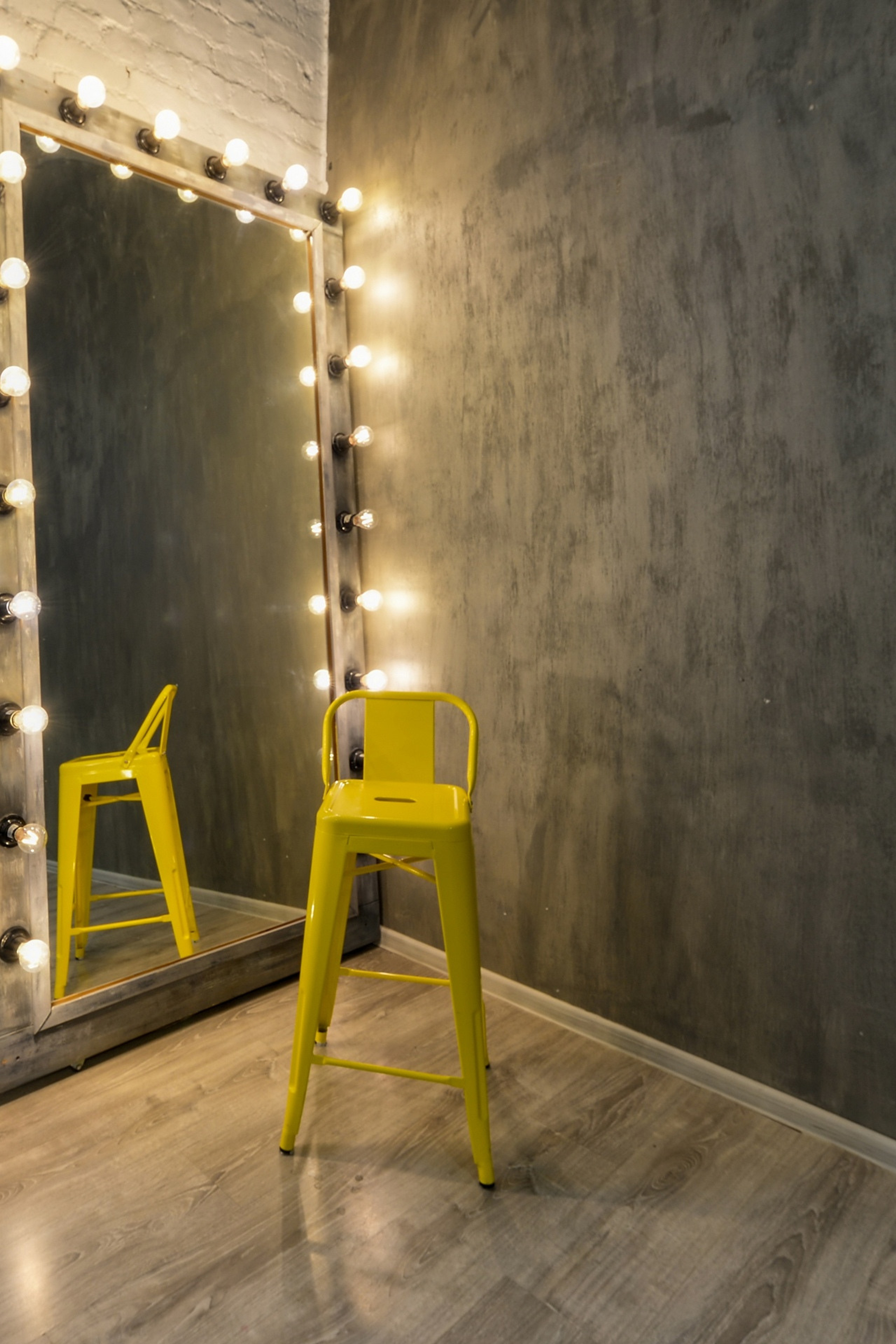 Студия PROSVET — зал Loft для предм. съемки С.-Пб|Sale Easy