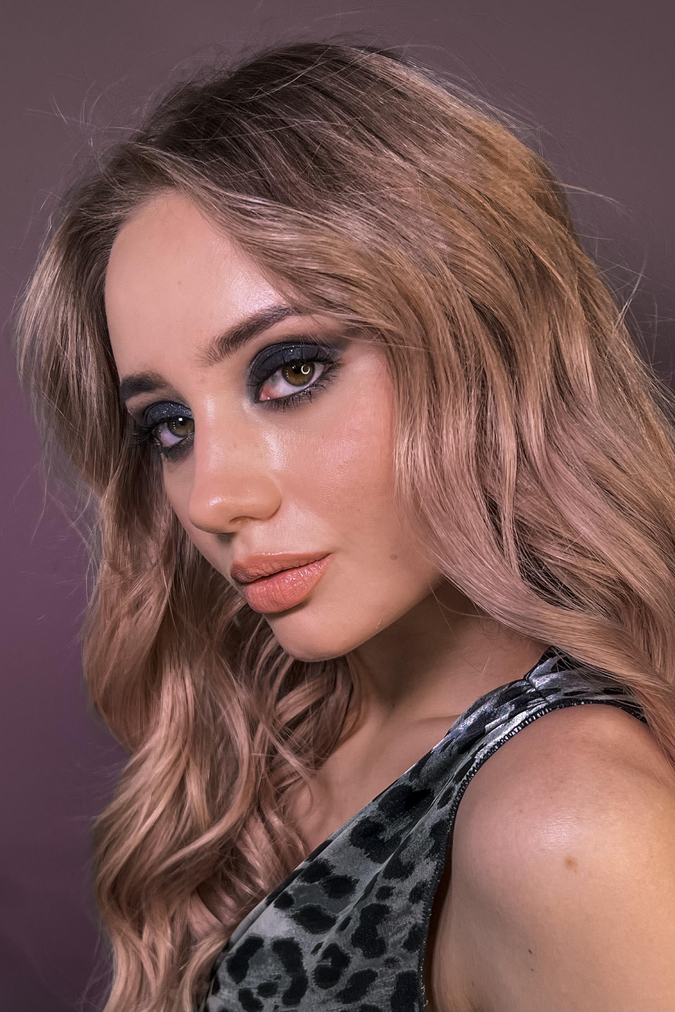 Модель для предметной съемки Вероника 8 Н.Новгород | Sale Easy