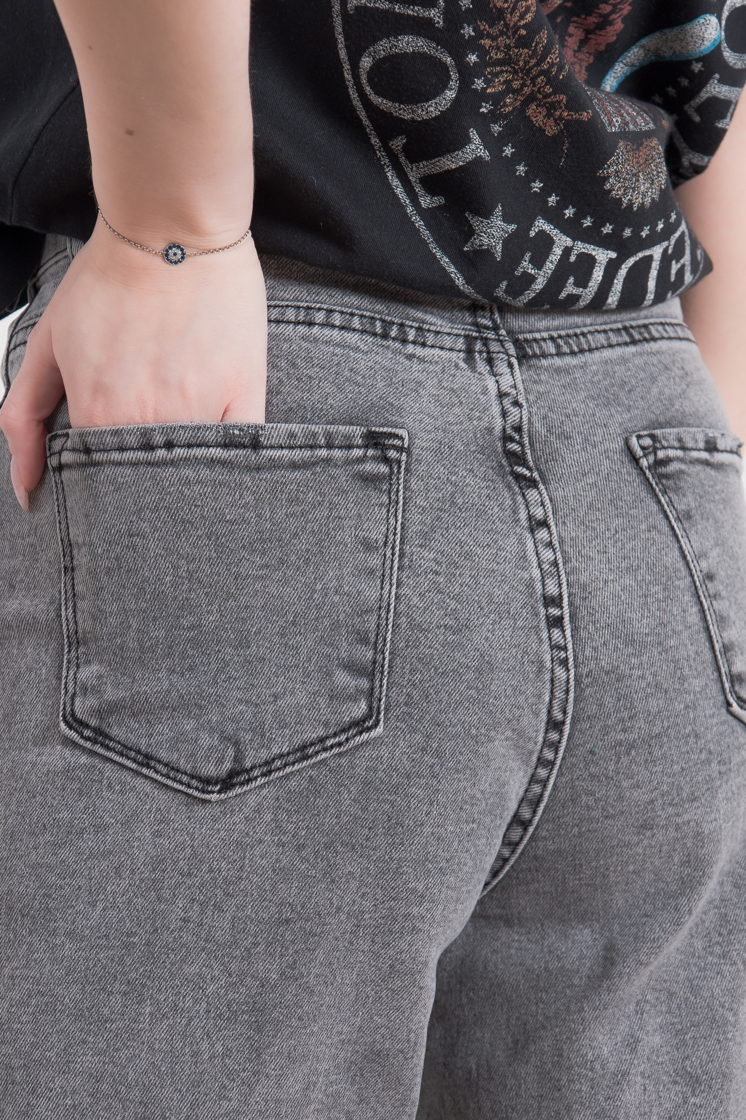 Портфолио. Фото женской одежды для маркетплейсов | Sale Easy