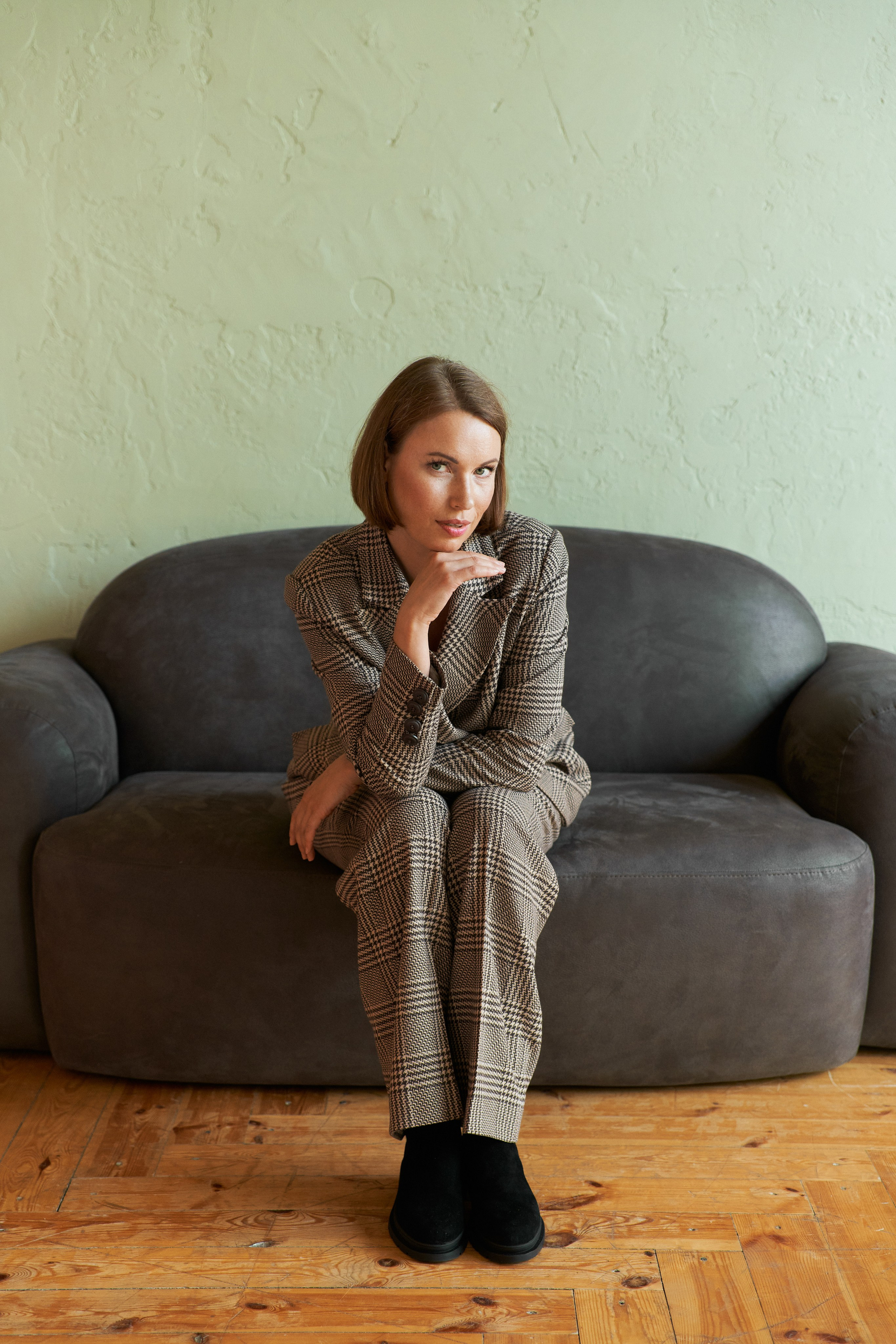 Модель для предметной съемки Надежда С.-Пб| Sale Easy