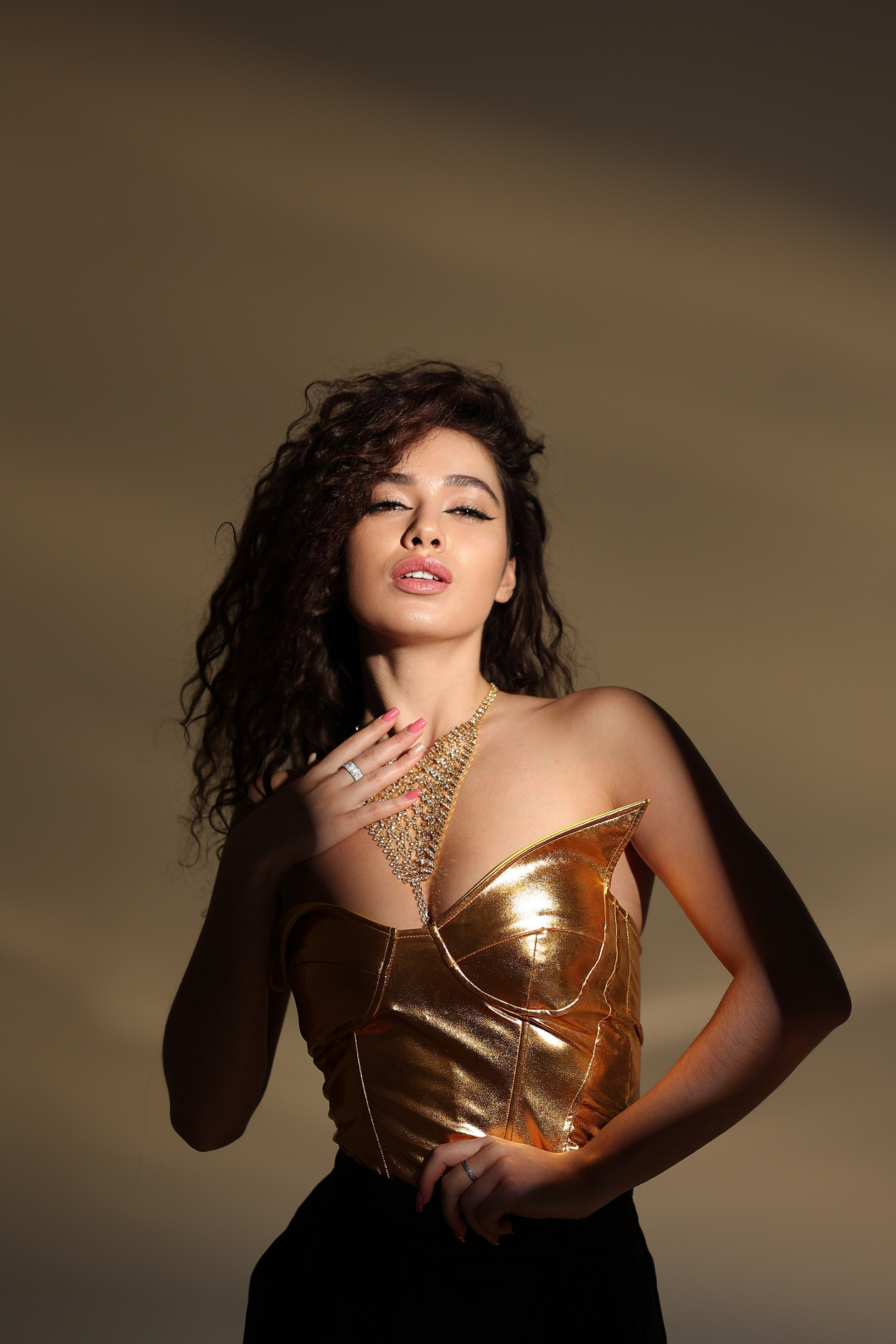 Модель для предметной съемки Валерия А. НН| Sale Easy