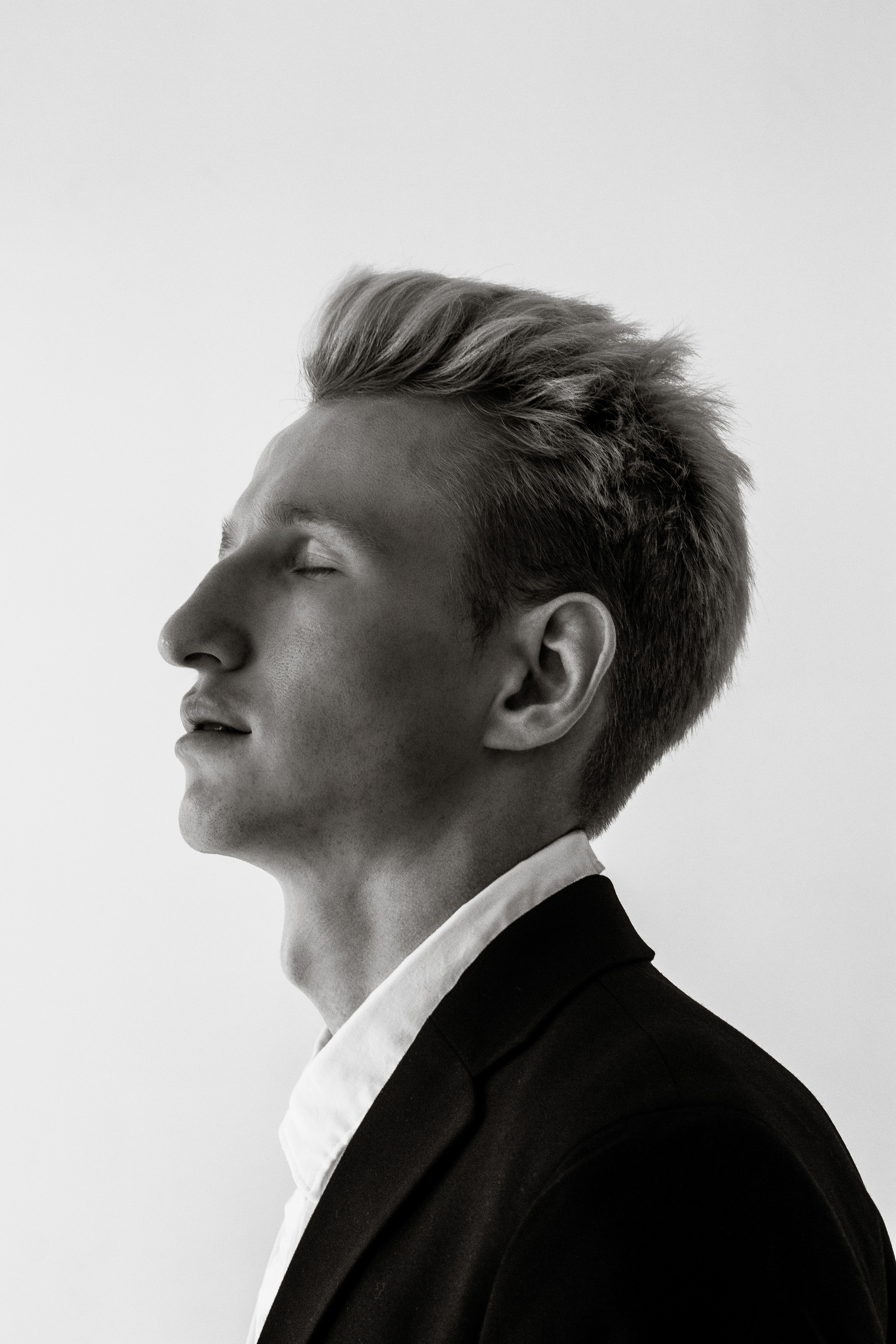 Модель для предметной съемки  Максим Б Сочи| Sale Easy