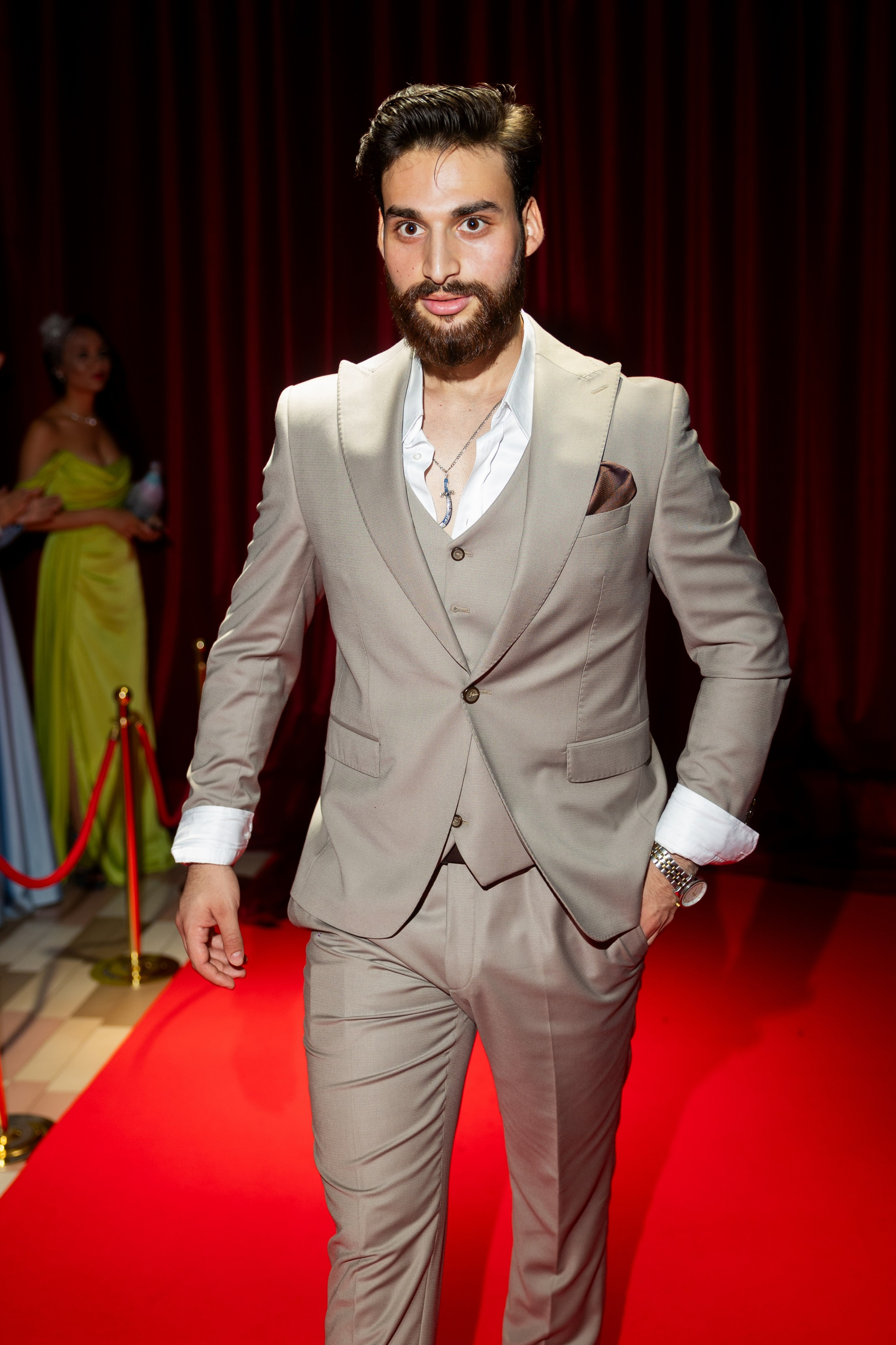 Модель для предметной съемки Хайдер Казань| Sale Easy