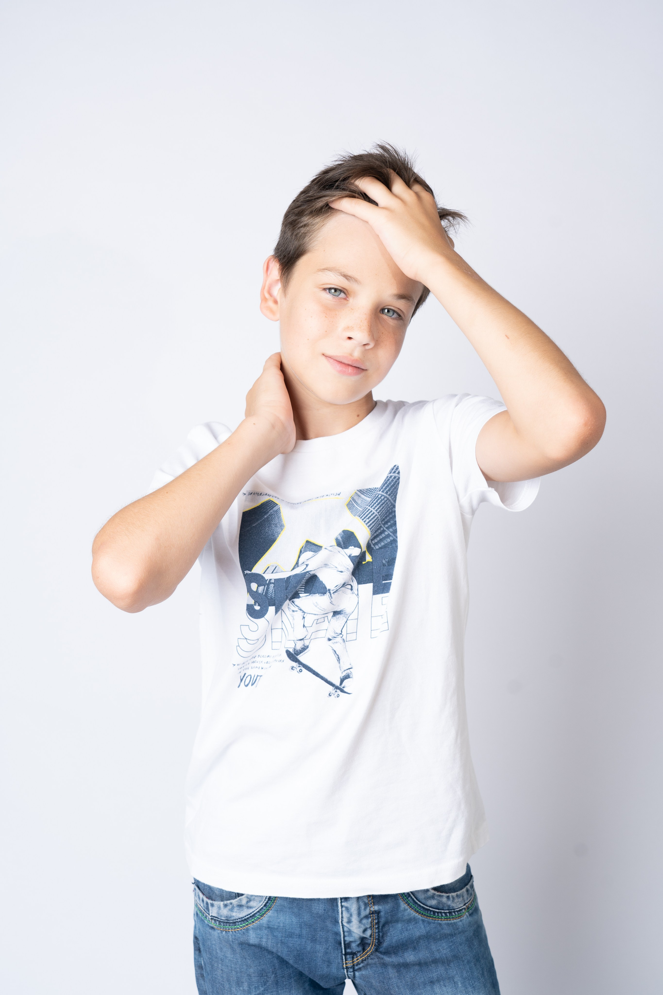 Модель Владимир А для предметной съемки  в Сочи| Sale Easy