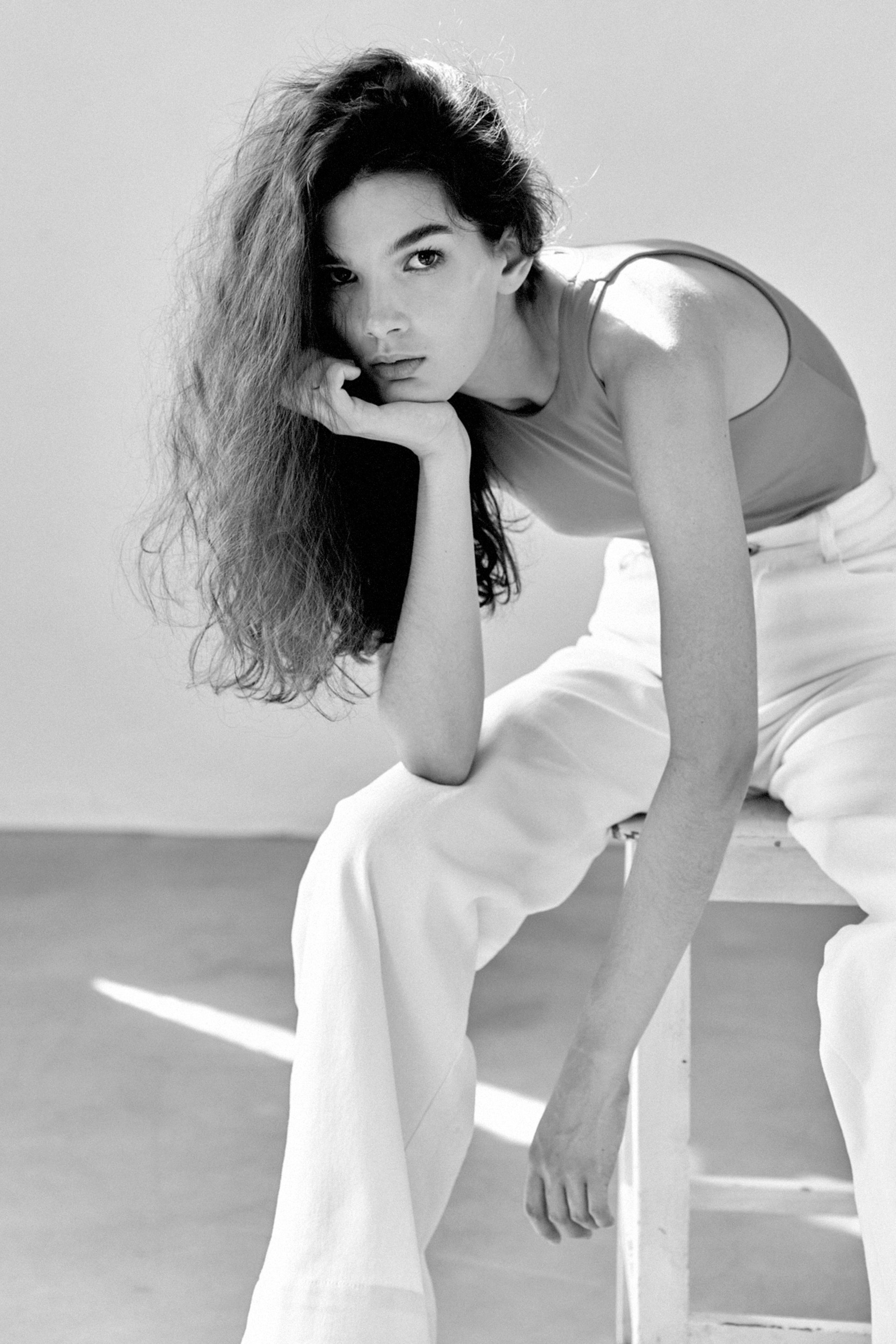 Модель для предметной съемки Света Н.Н.| Sale Easy