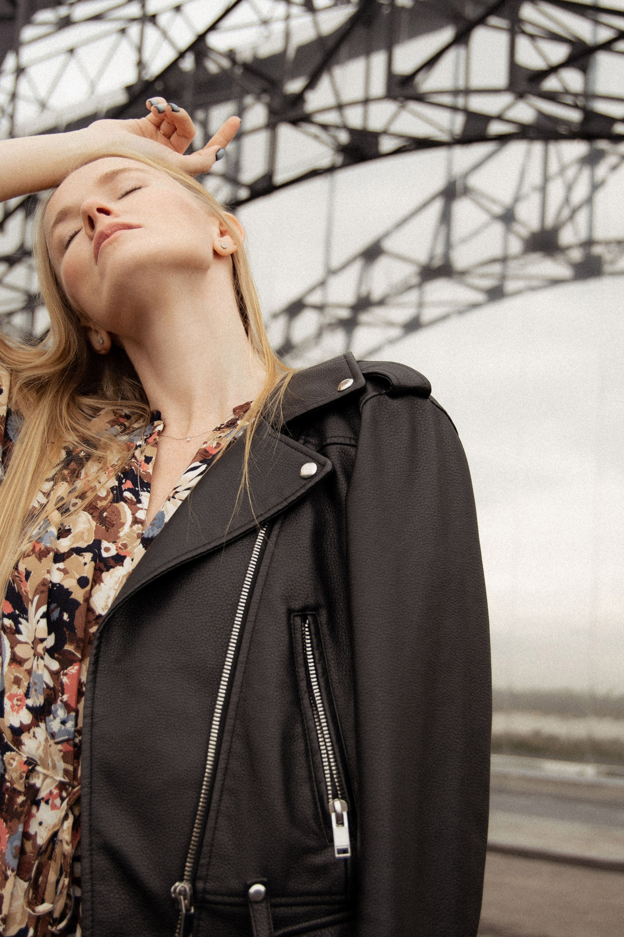 Модель для предметной съемки Кристина 6 Н.Новгород | Sale Easy