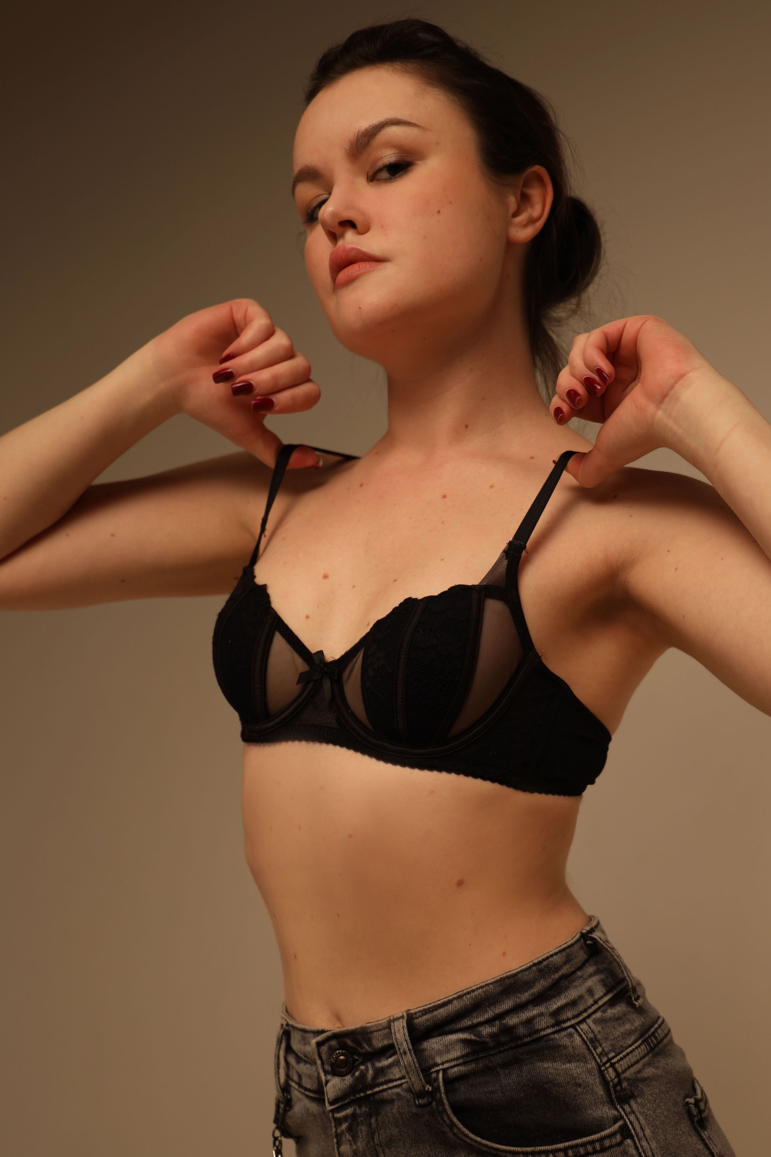 Модель для предметной съемки Диана А. Н.Н.| Sale Easy