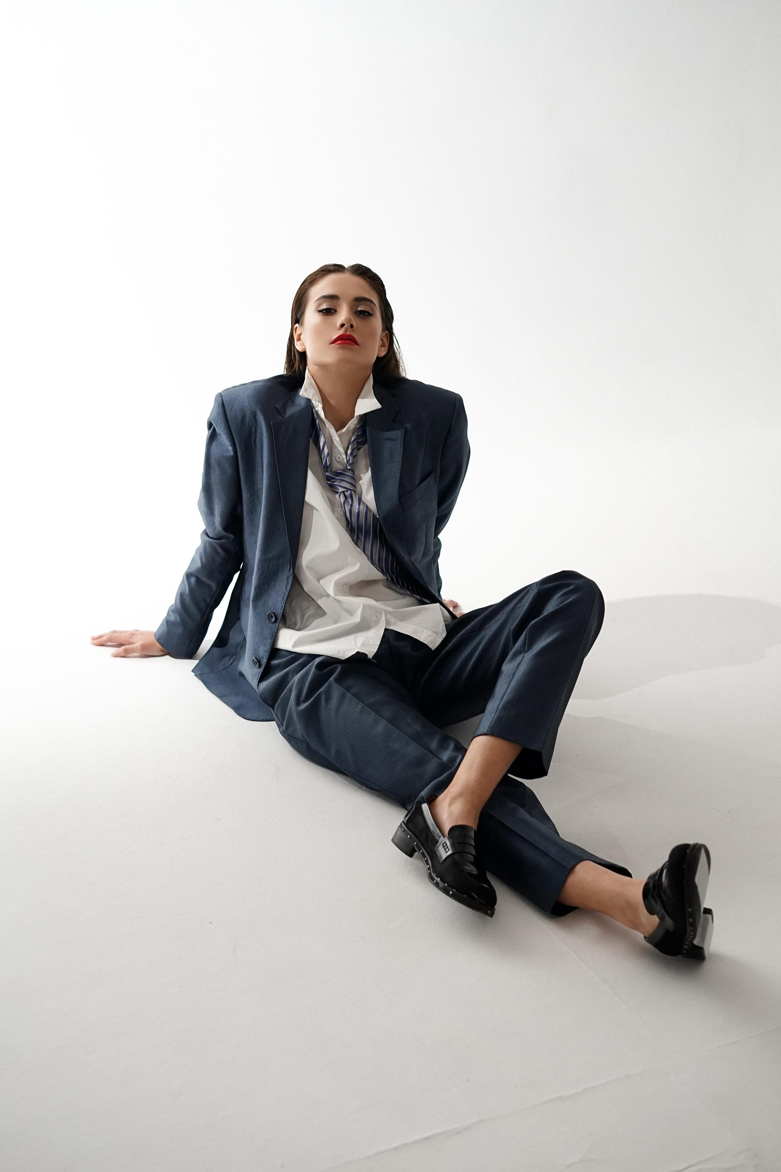 Модель для предметной съемки Федосья ЧК Н.Новгород | Sale Easy