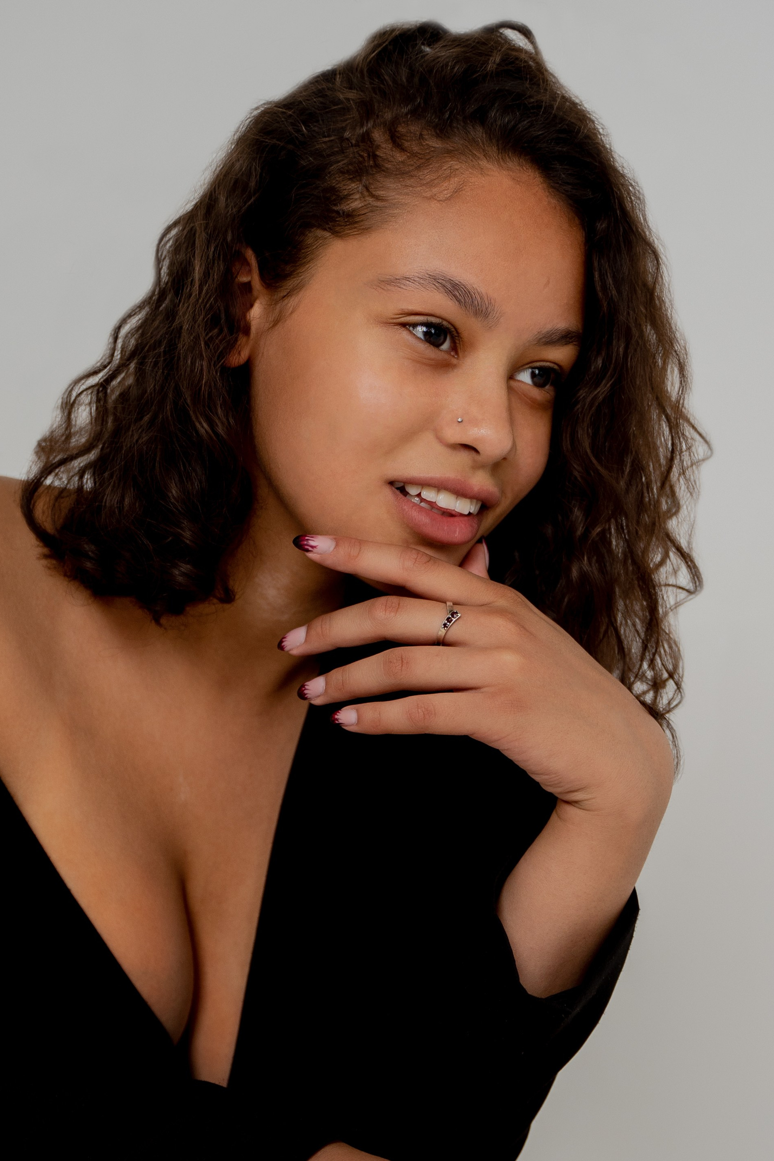 Модель plus size для предметной съемки Полина О. Москва | Sale Easy